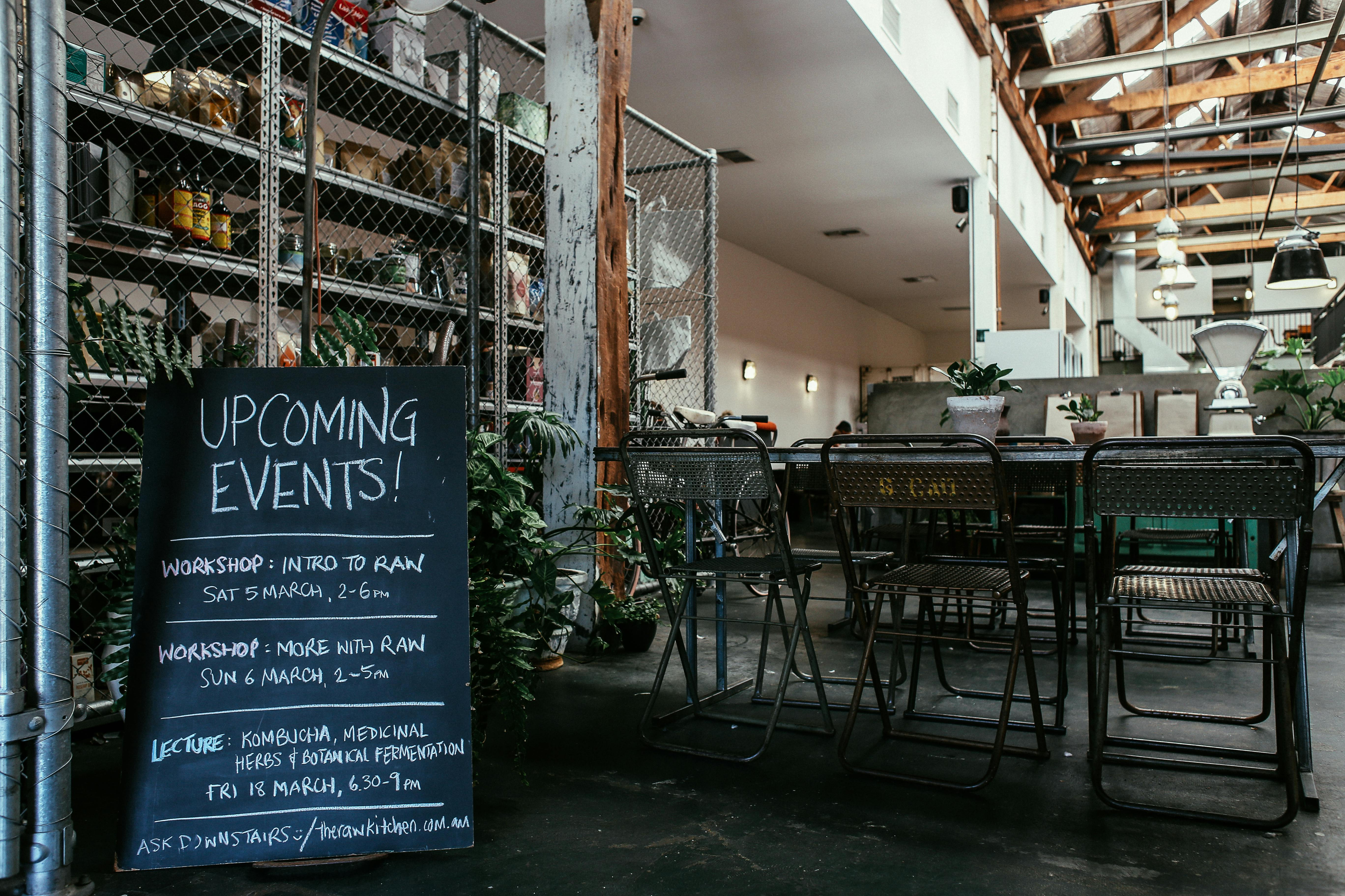 We are a local event- and activity-based place to help families, friendships and working groups organize small and medium-sized events in a practical and warm w