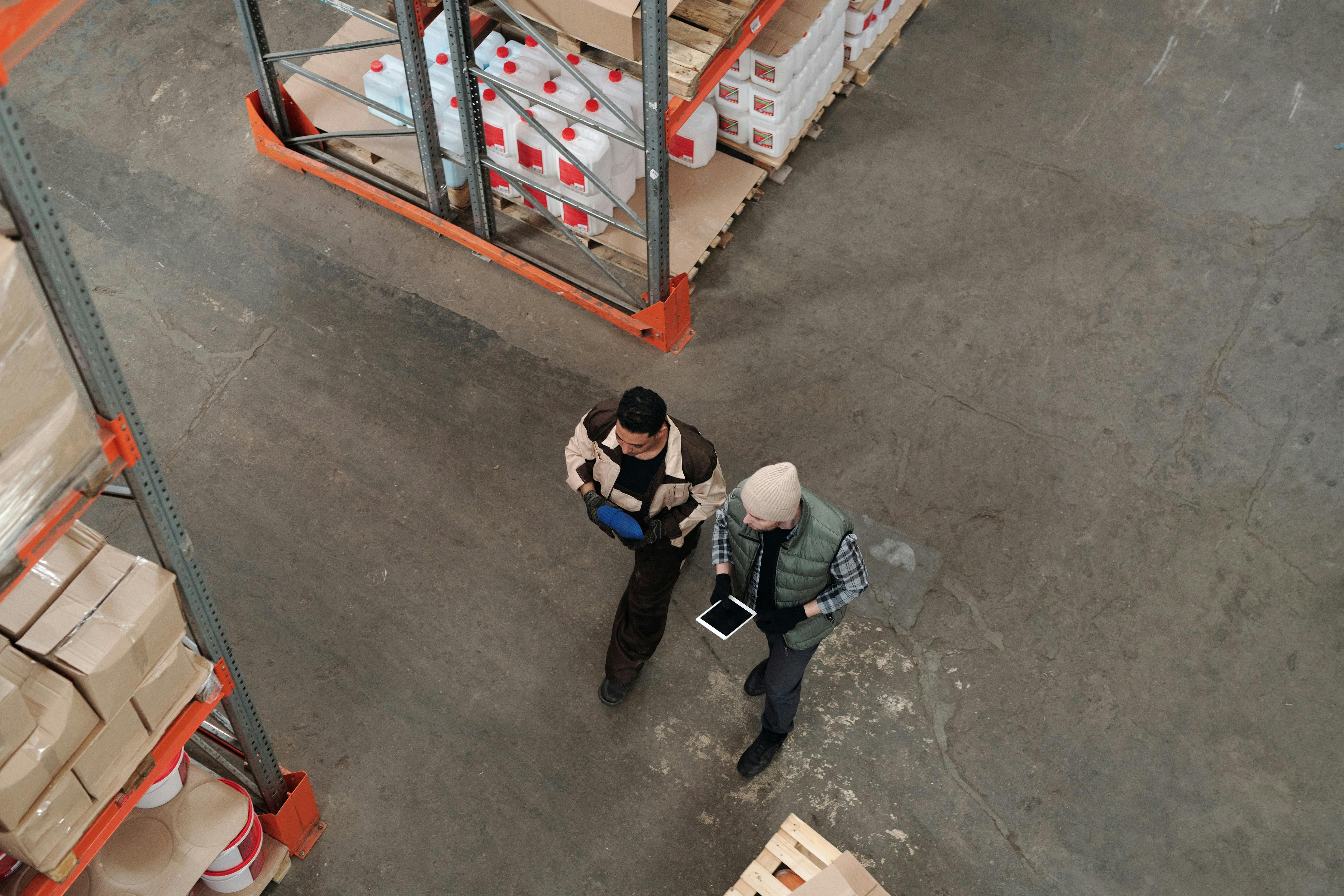 Our goal is to keep people and jobs safe by offering a well-considered range of safety products and professional fire safety services. We act both for businesse