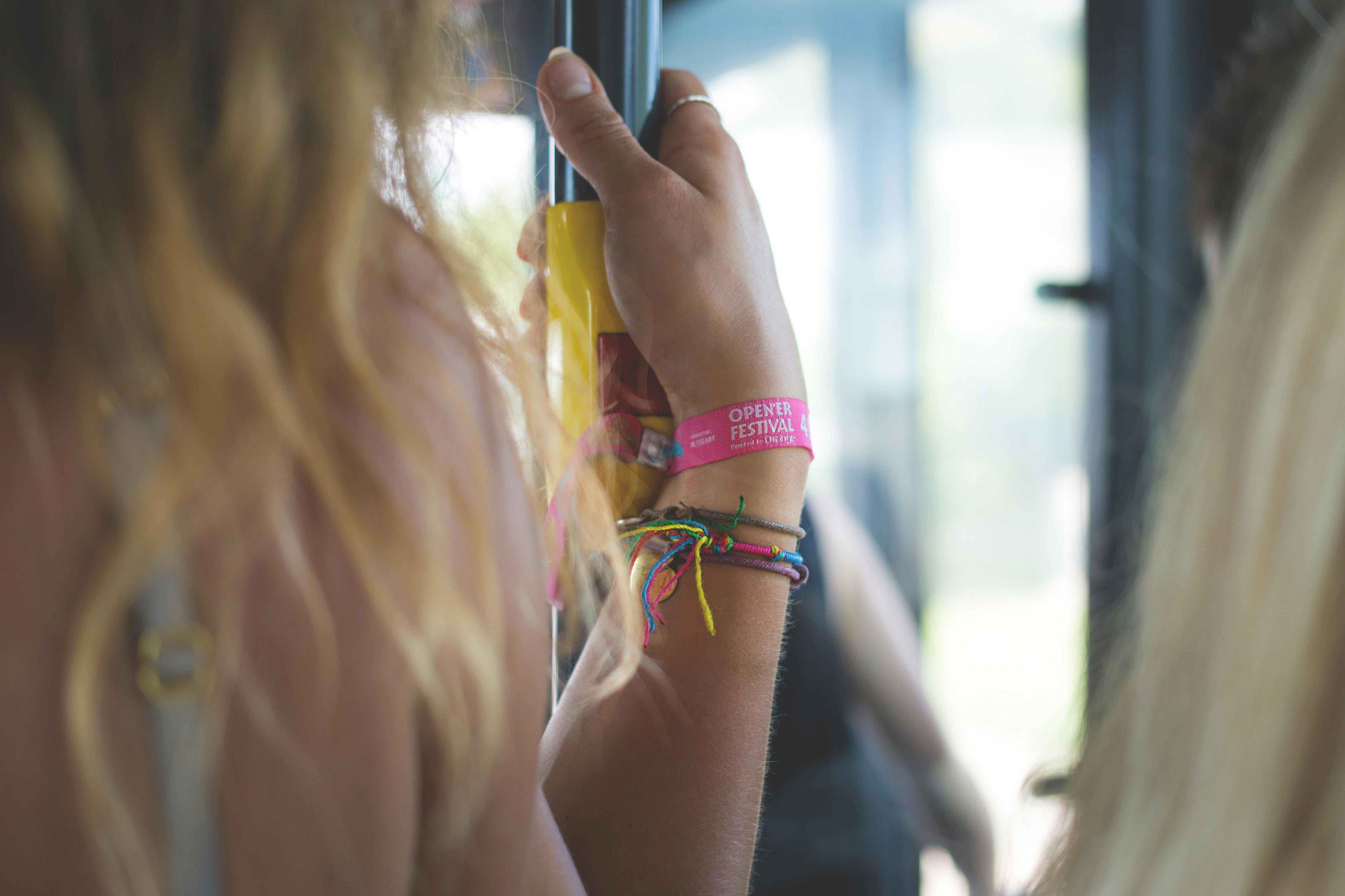 The event handbands  are a practical and effective solution when it is necessary to ensure fast  identification , simple organisation and uniform visual marking