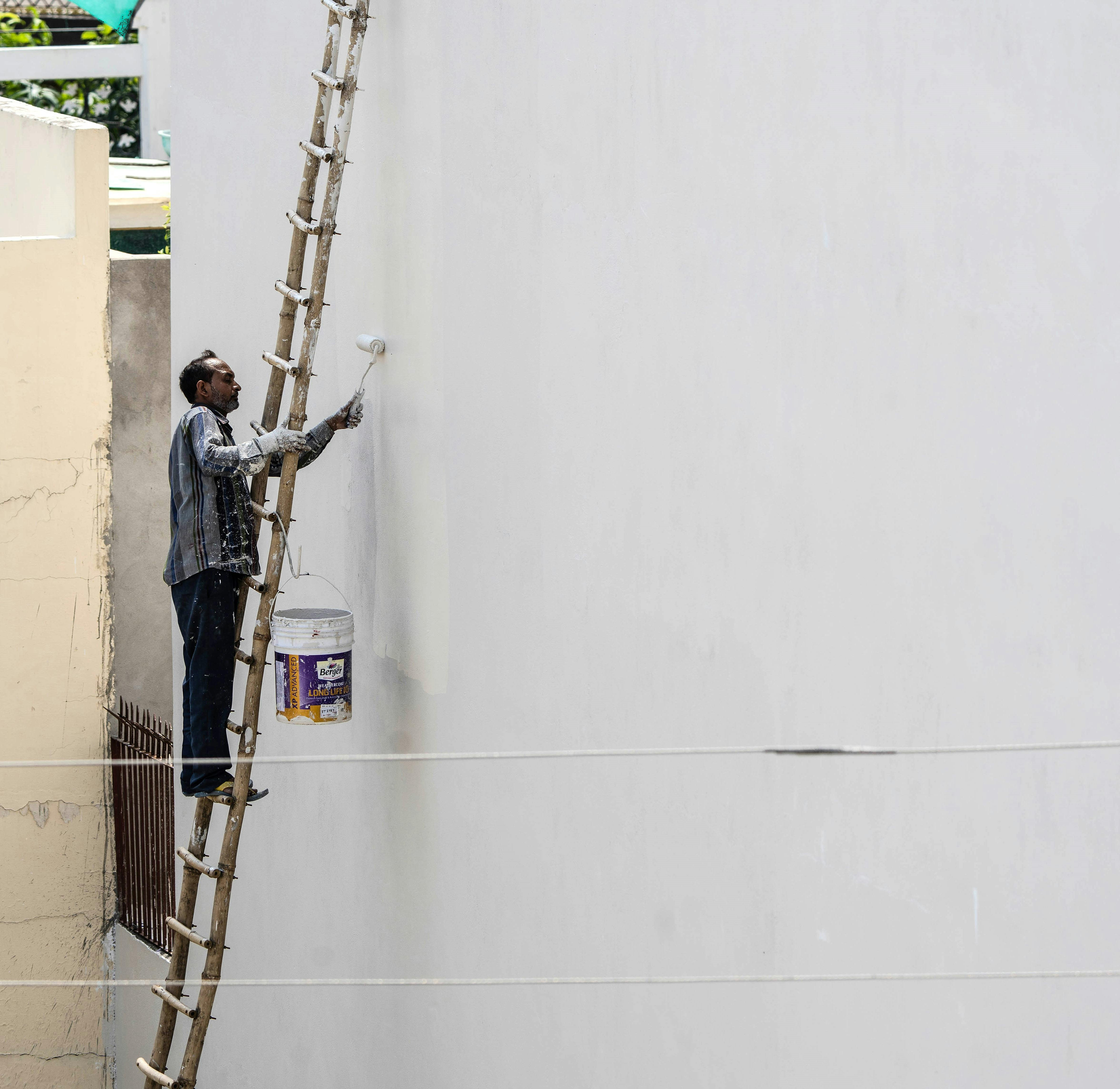 What is external painting suitable for?   Professional external painting offers both aesthetic innovation and long-term protection against weather and moisture.