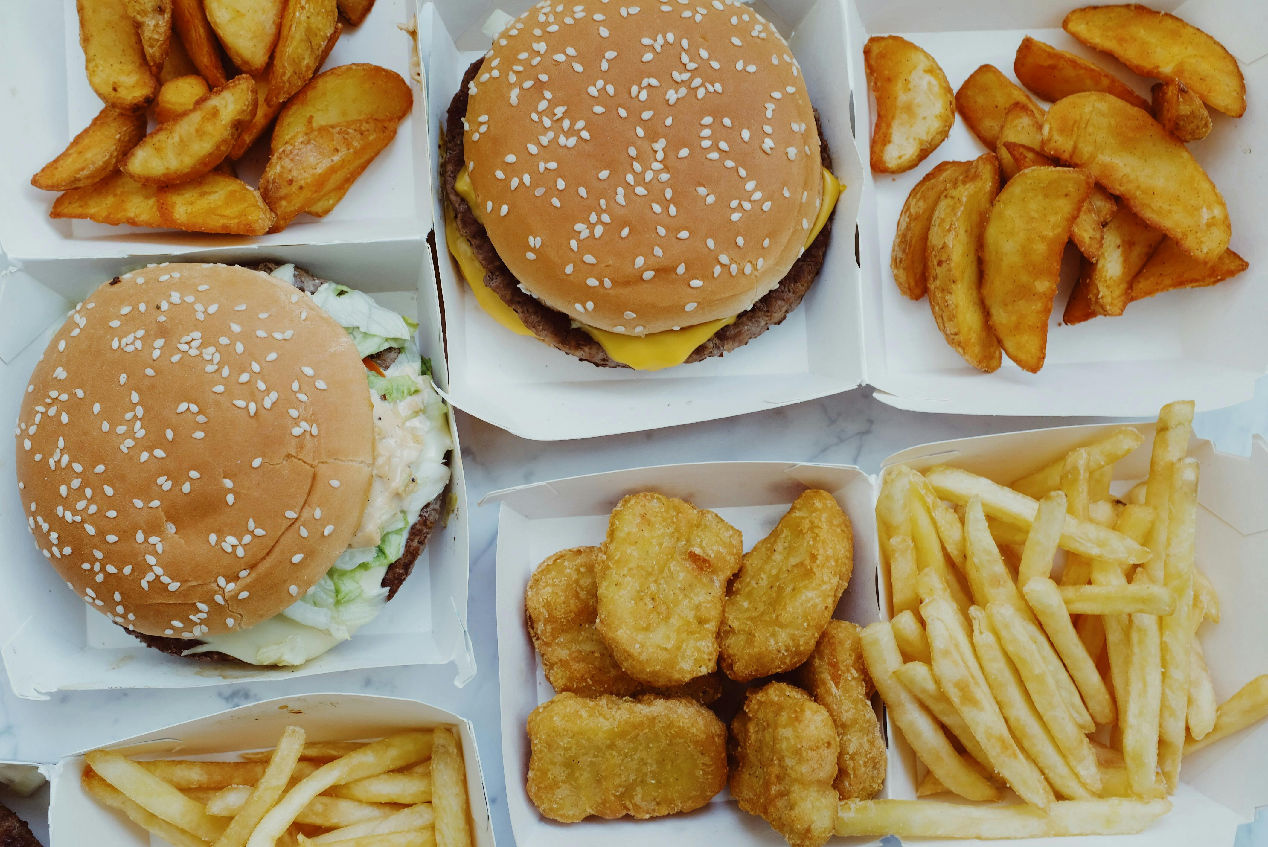 If you are looking for a quick solution to frighten hunger without making concessions in taste,  fast food  is precisely what helps you move at the pace of the 