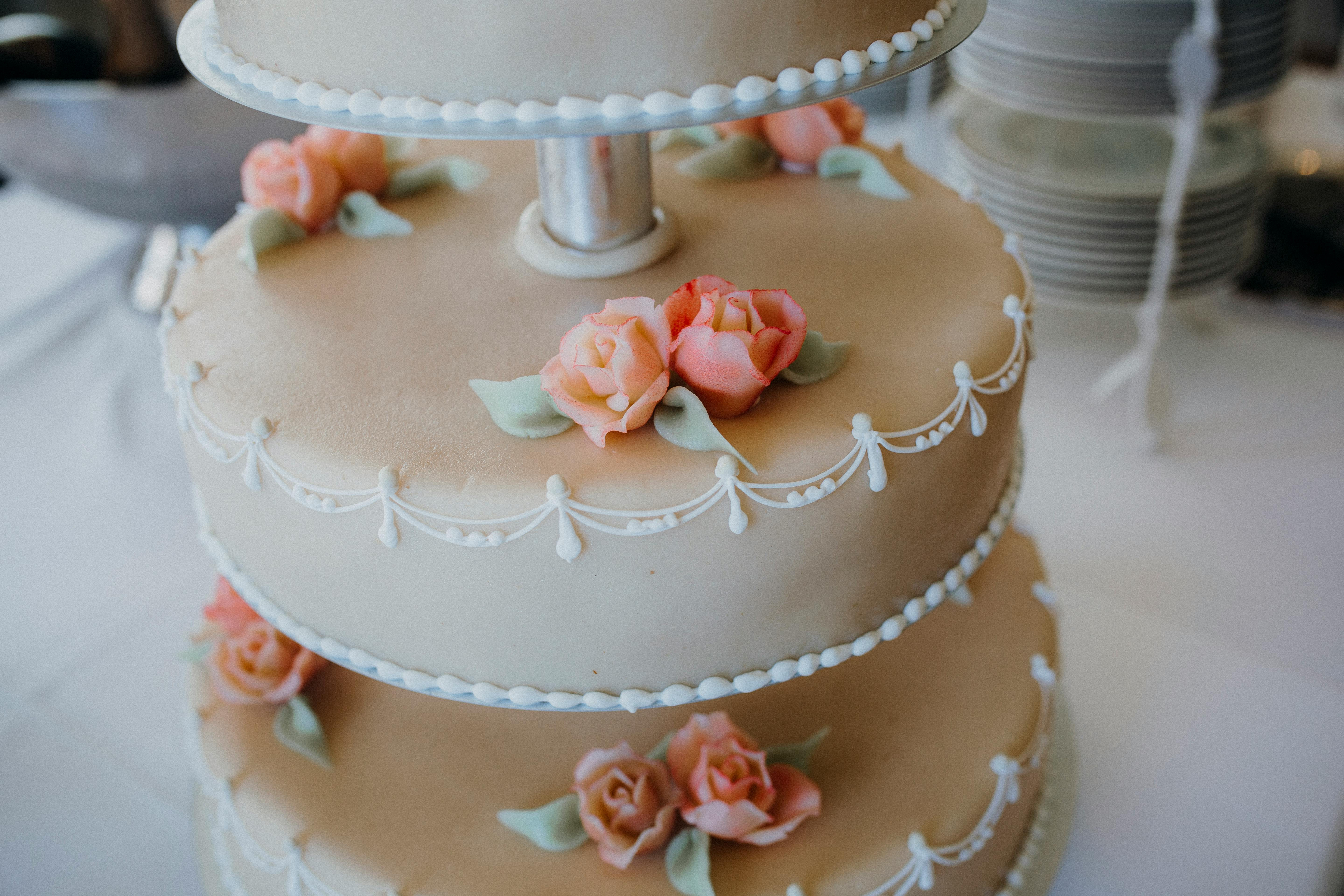 Tasty art for each special event   Festive cakes made by hand create the focus of each party: a beautiful look and rich taste make the cornerstone of a wedding,