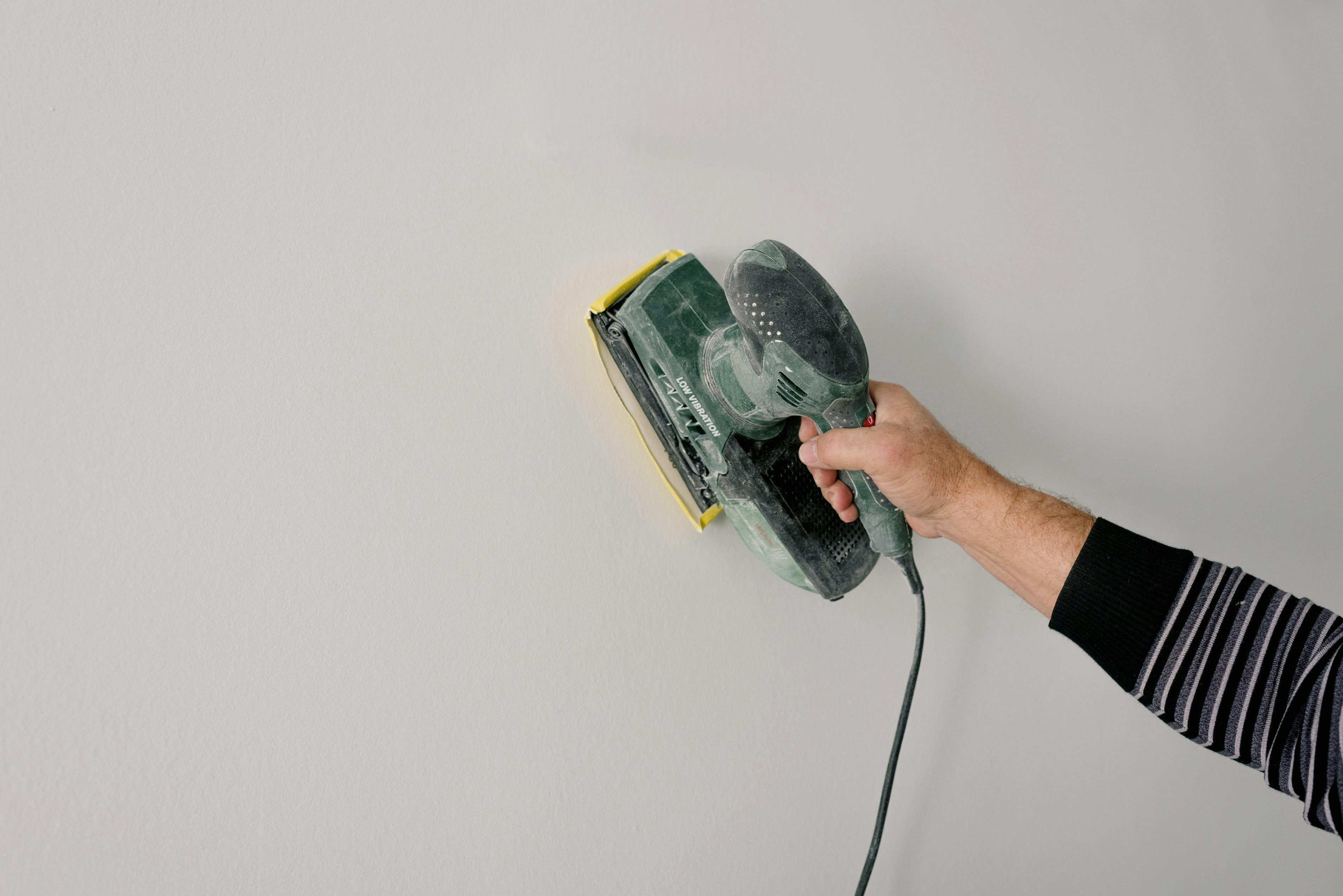 The finishing work  is much more than the last grind - they determine how the room or building looks, how well the surfaces are able to withstand and how easy i