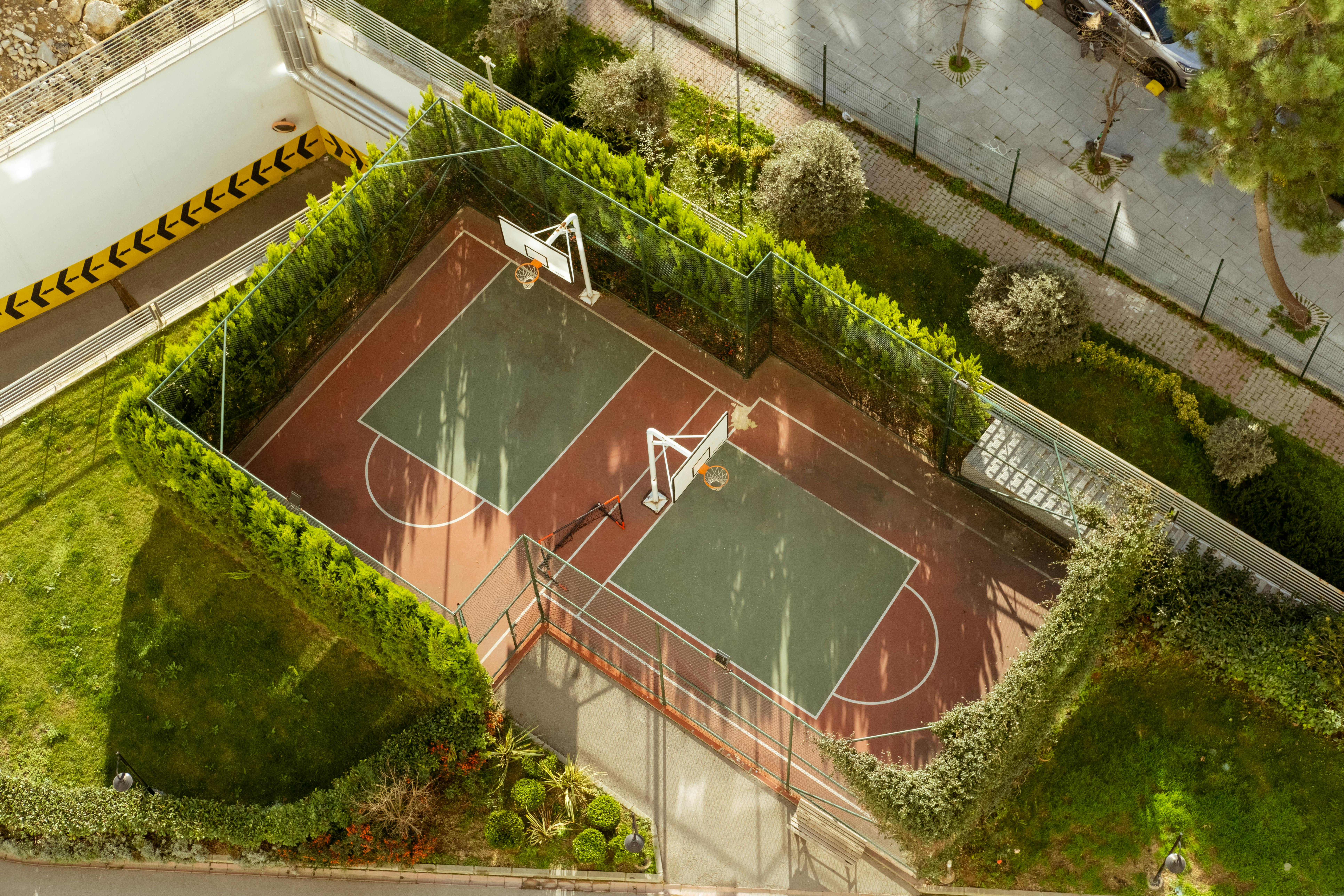 Full outdoor   solutions offer a comprehensive approach to field architecture: from idea and 3D design to installation and finishing. Each project combines prac