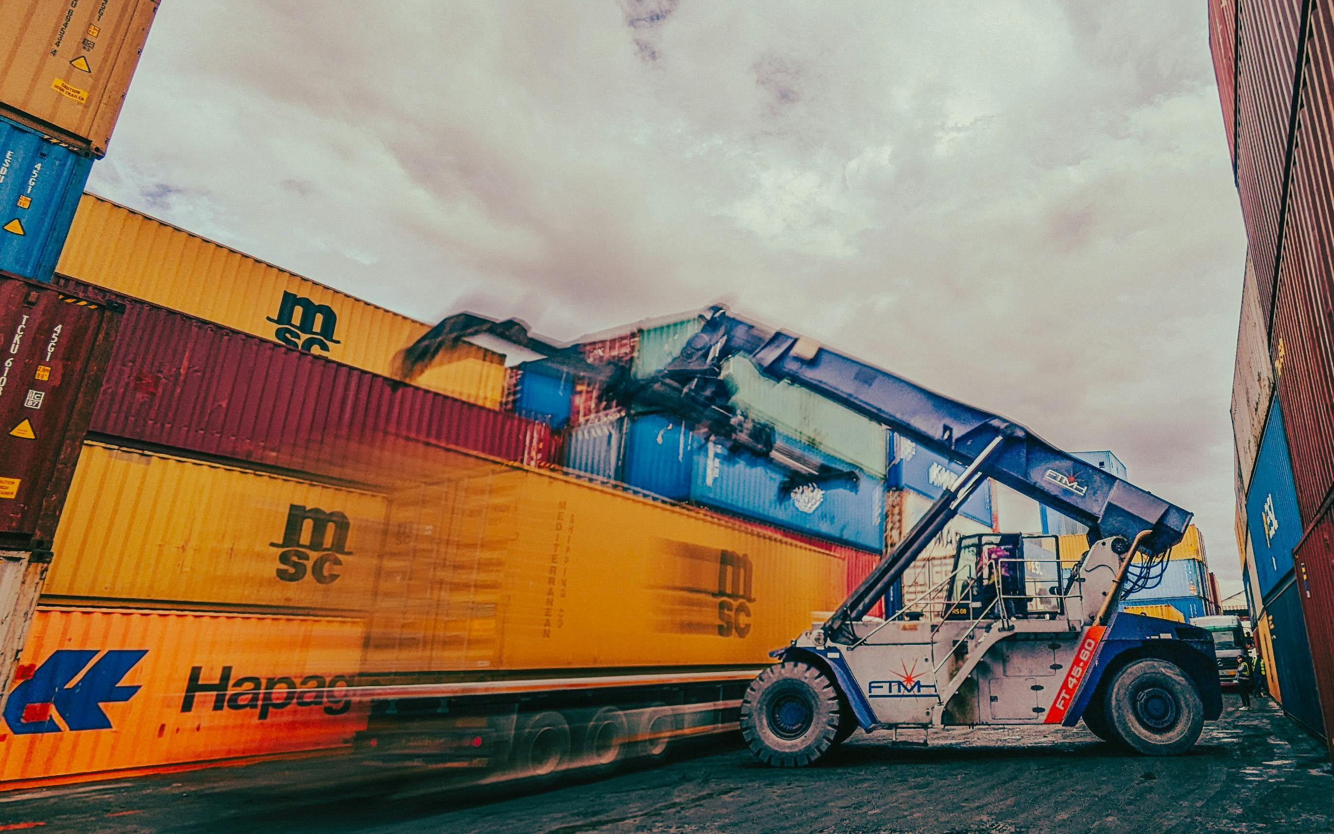 Full solutions in logistics  offer smooth and transparent supply chain management from the management of internal Estonian cargo to the management of internatio