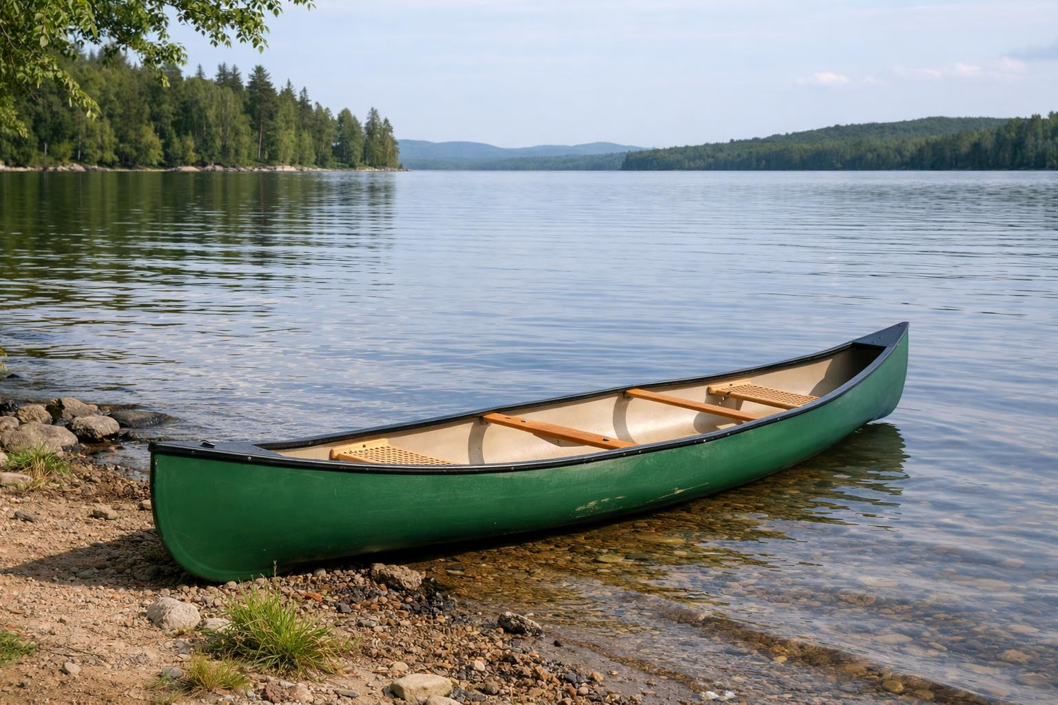The glass fibre canoes offer a simple and reliable way to maximise the time spent on water: strong, weatherproof and ready for immediate use. These recreational