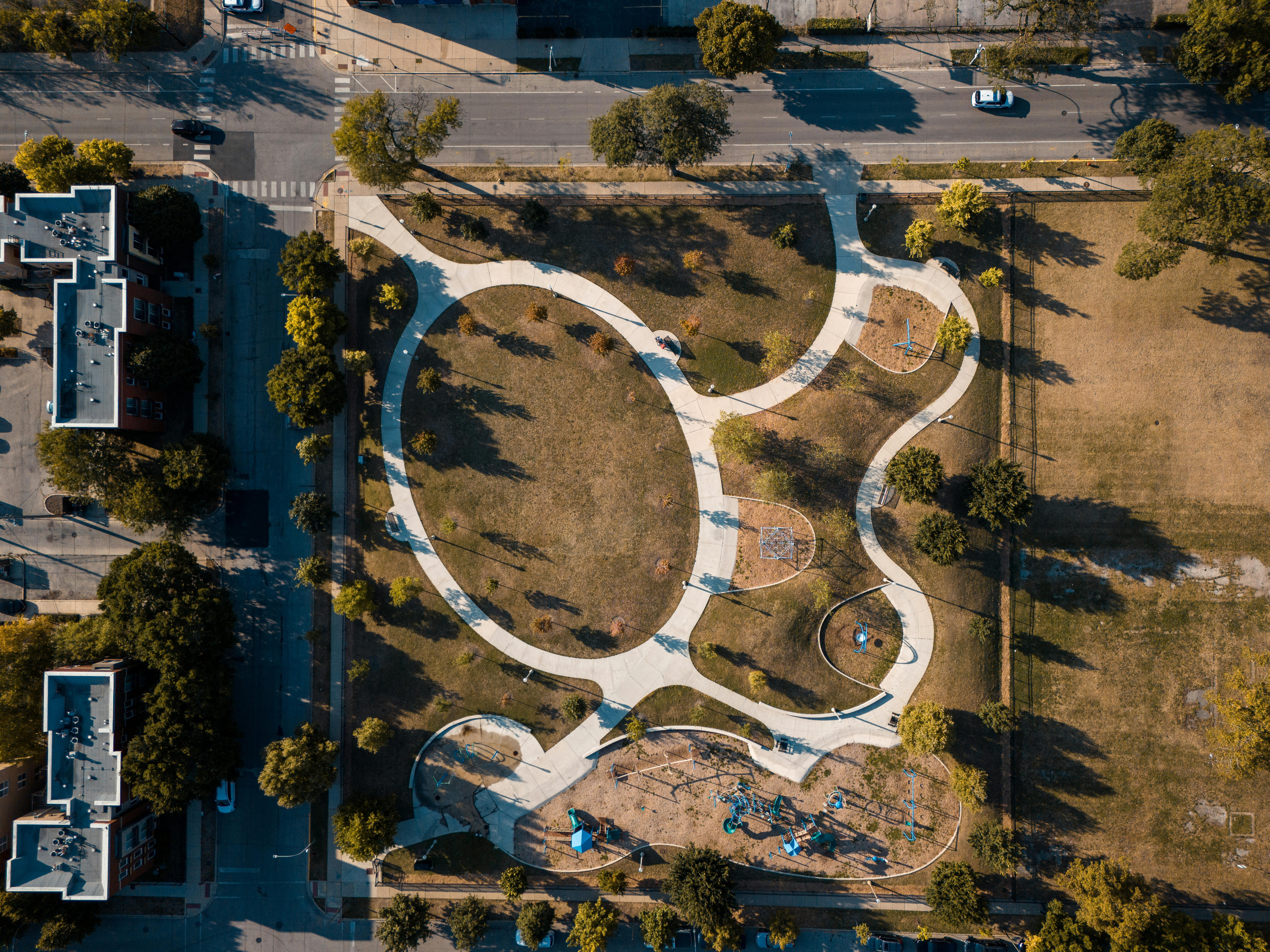 Garden styling  offers complete  greening solutions   that make the outdoor area well thought-out, beautiful and comfortable to use every day. Let the goal be a