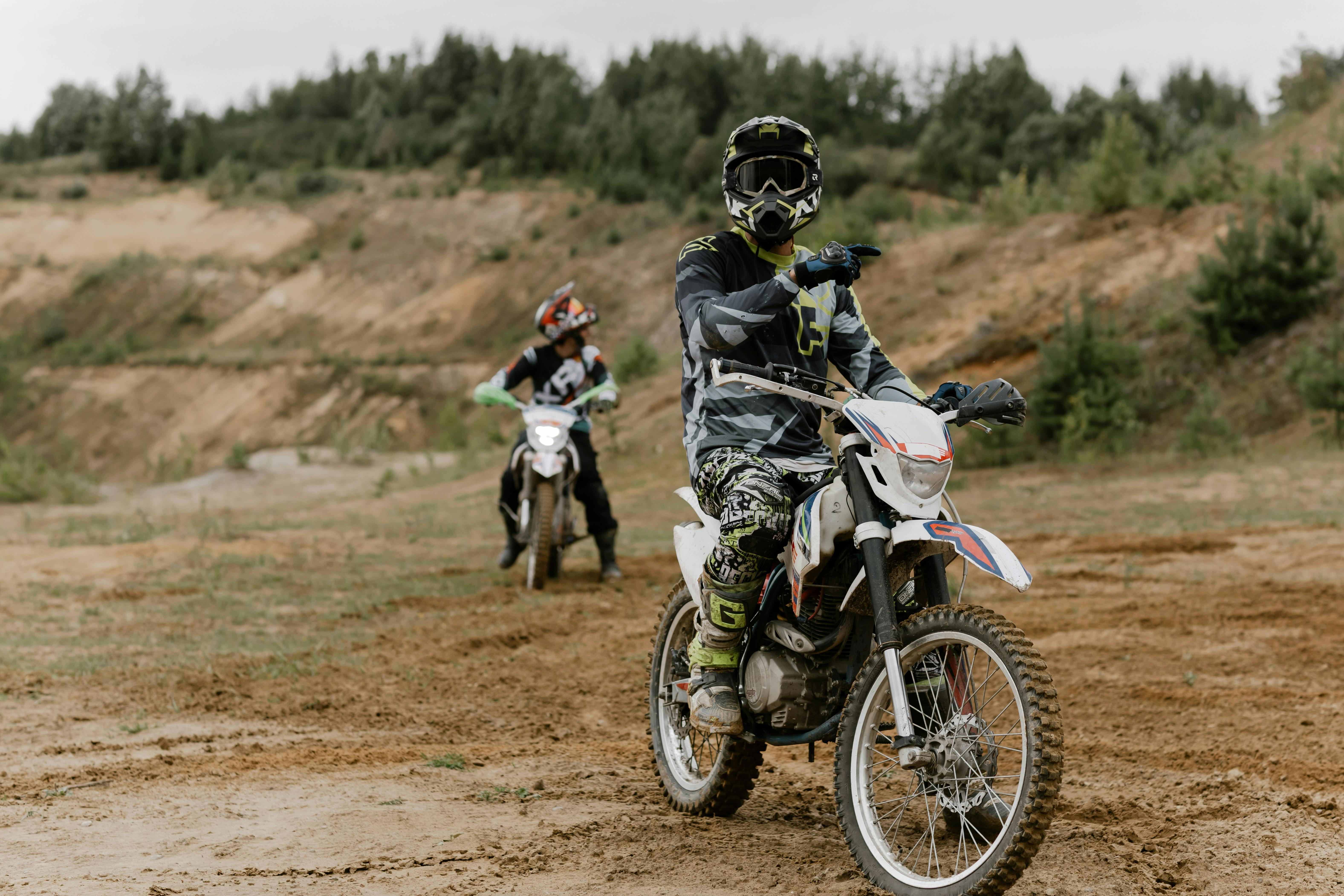 Experience of adventure led by skill and security Adjusted safarid ...