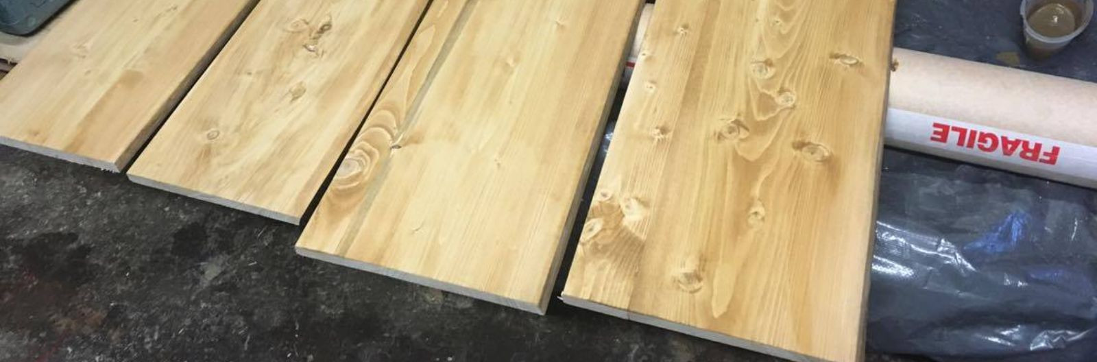Hööveldamisteenused on olulised, et muuta puit siledaks ja tasaseks ning valmistada sellest kvaliteetne mööbel või ehitusmaterjal. Kuid kas peaksime seda tööd i