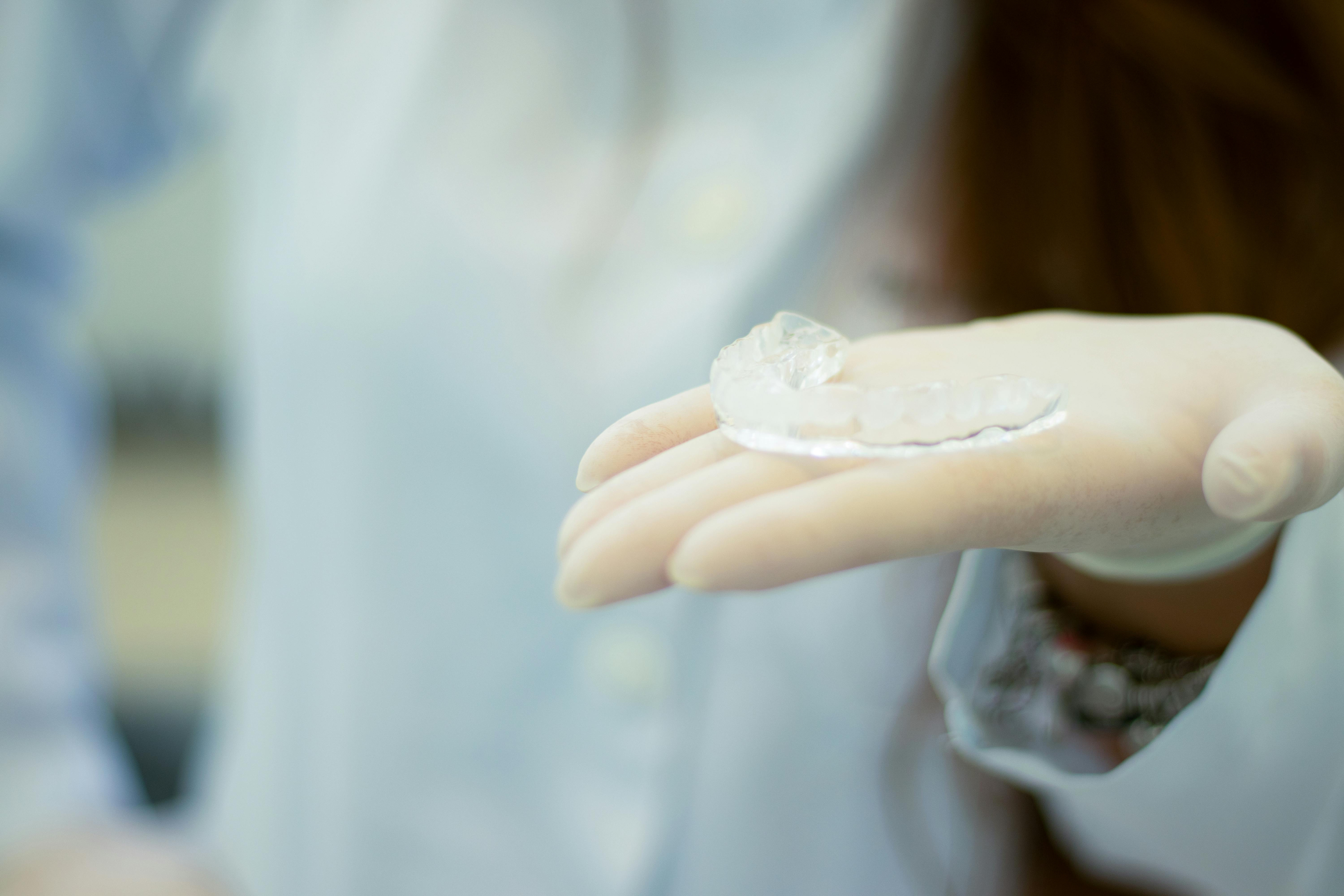 Individual orthodontic apparatus and tooth protectors are designed to support accurate corrective treatment and provide maximum comfort in everyday use. If the 