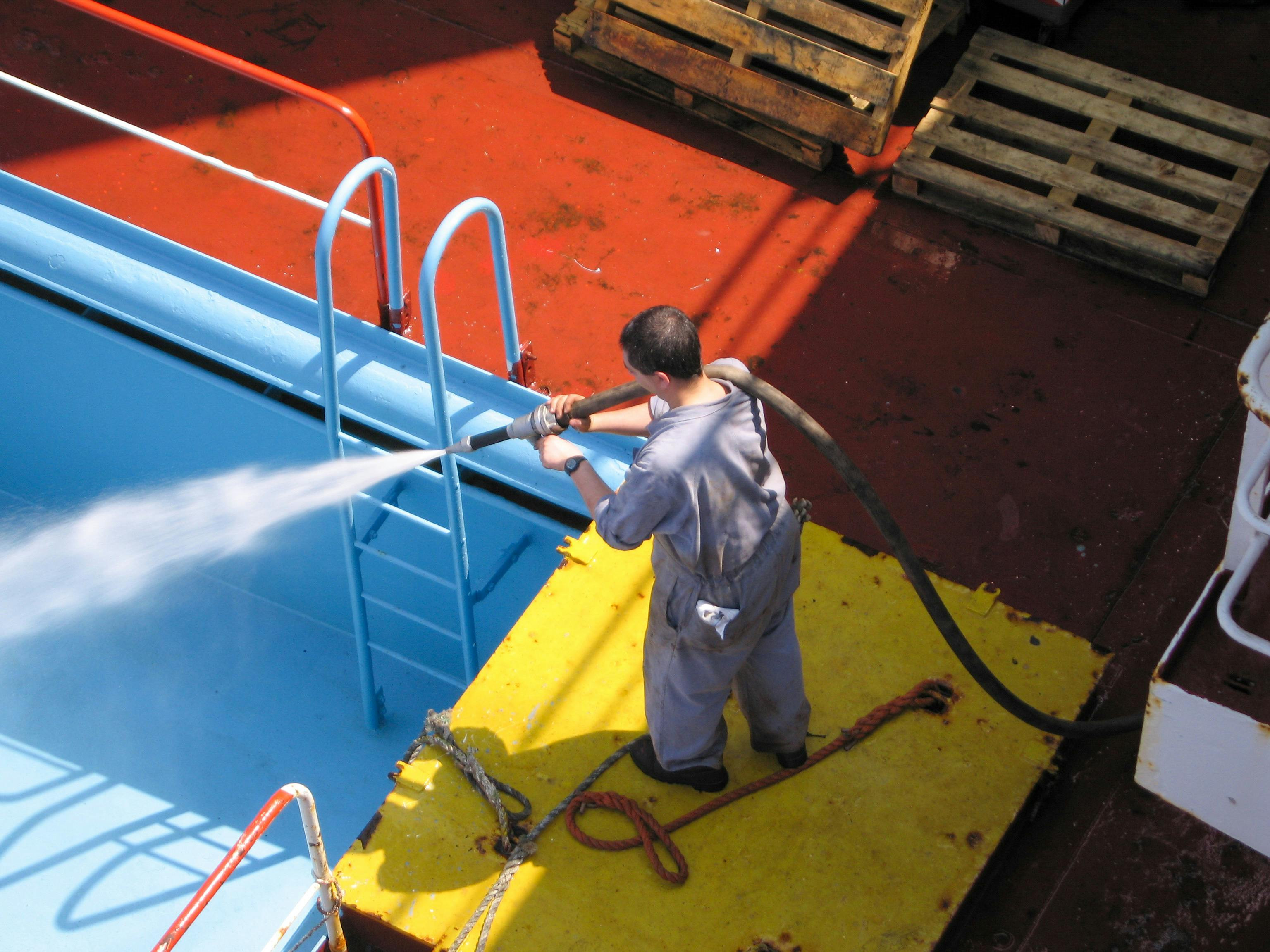 Effective industrial cleaning that ensures reliability and safety    < Industrial cleaning  focuses on complex and demanding surfaces where normal cleaning d