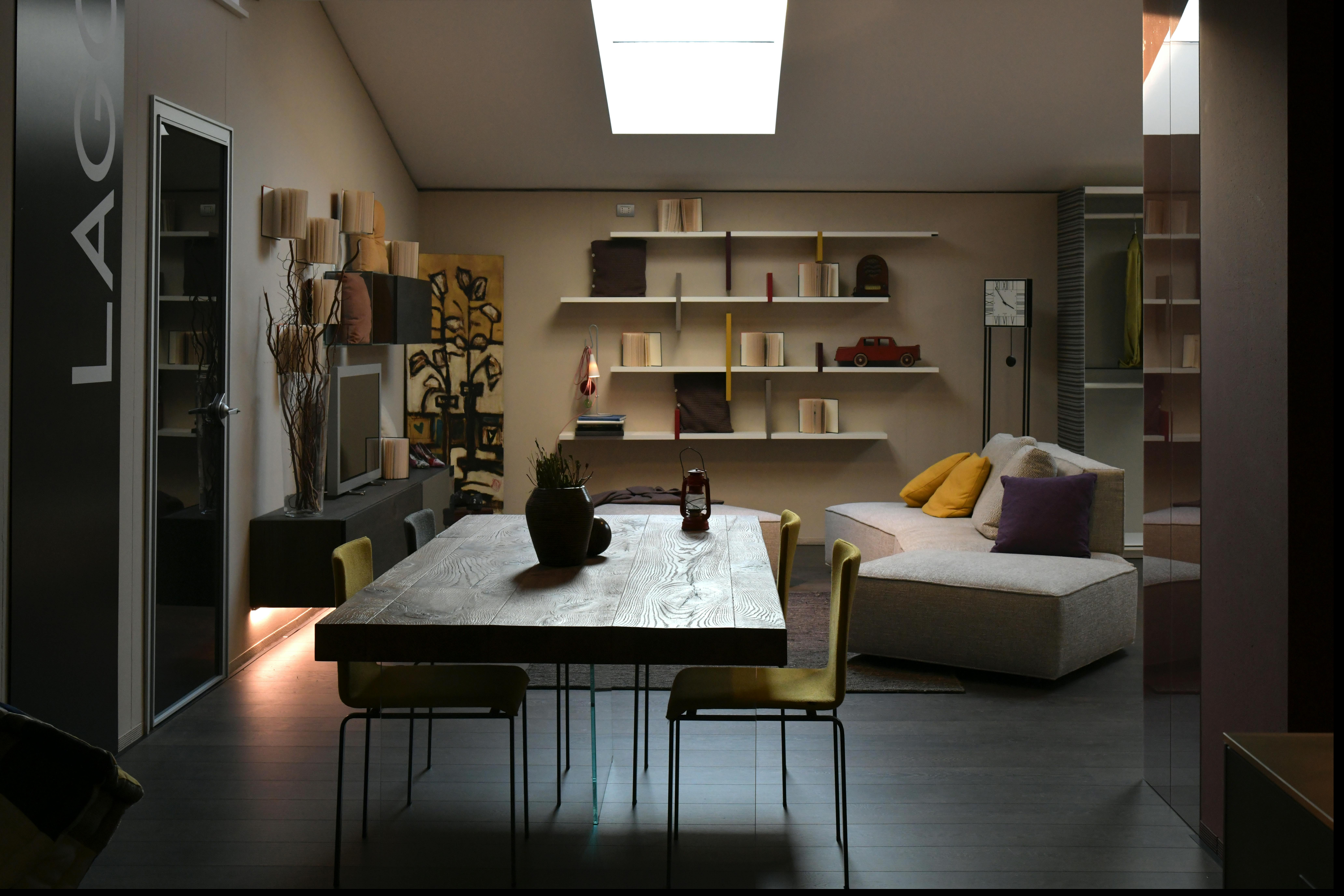 Interior design  is much more than a beautiful space. It is a well-thought-out whole that combines aesthetics, functionality and ease of use in such a way that 