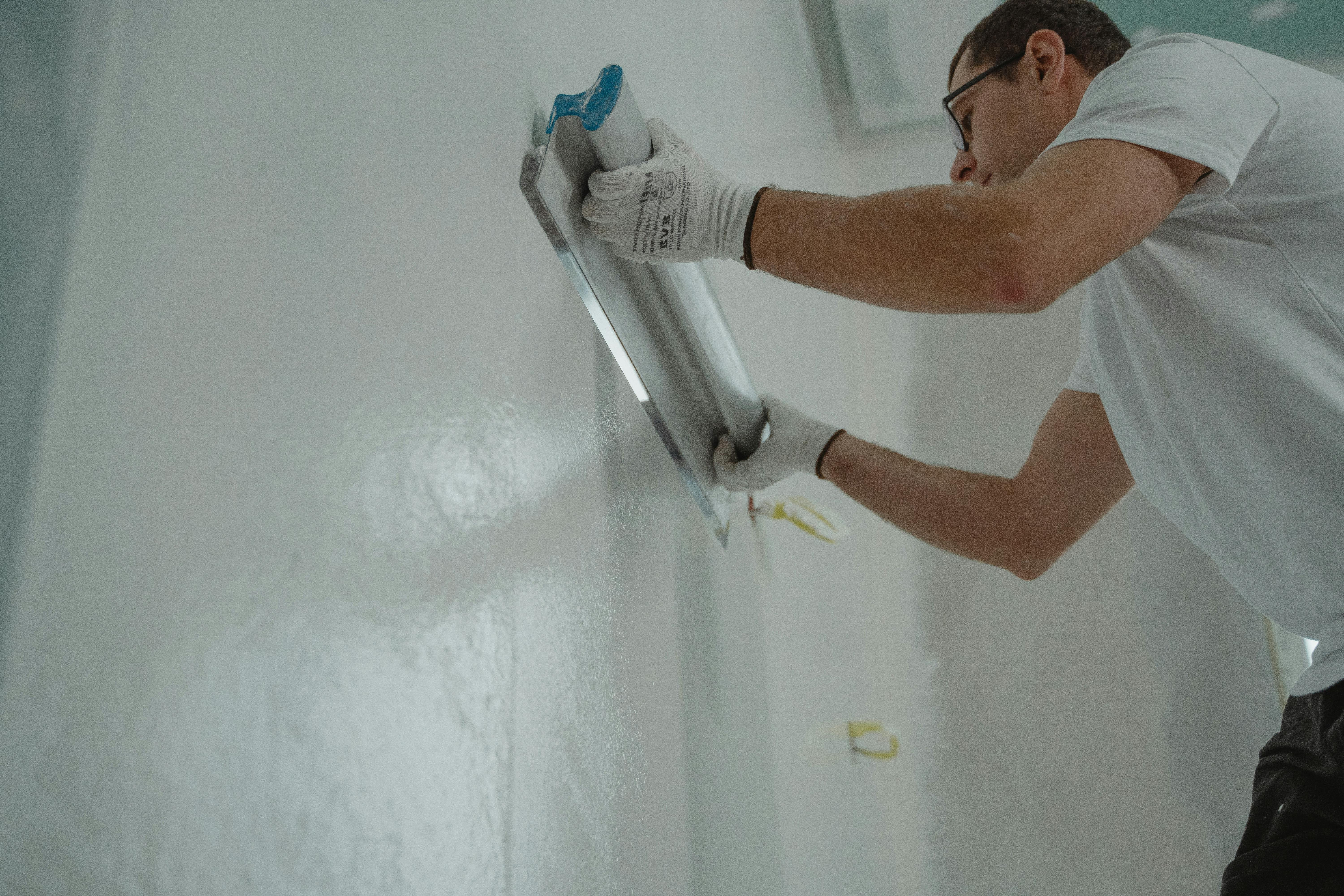 Full service for interior finishing - smooth surface, durable end result    Internal finishing  combines precise  spraying , professional  painting  and skilled