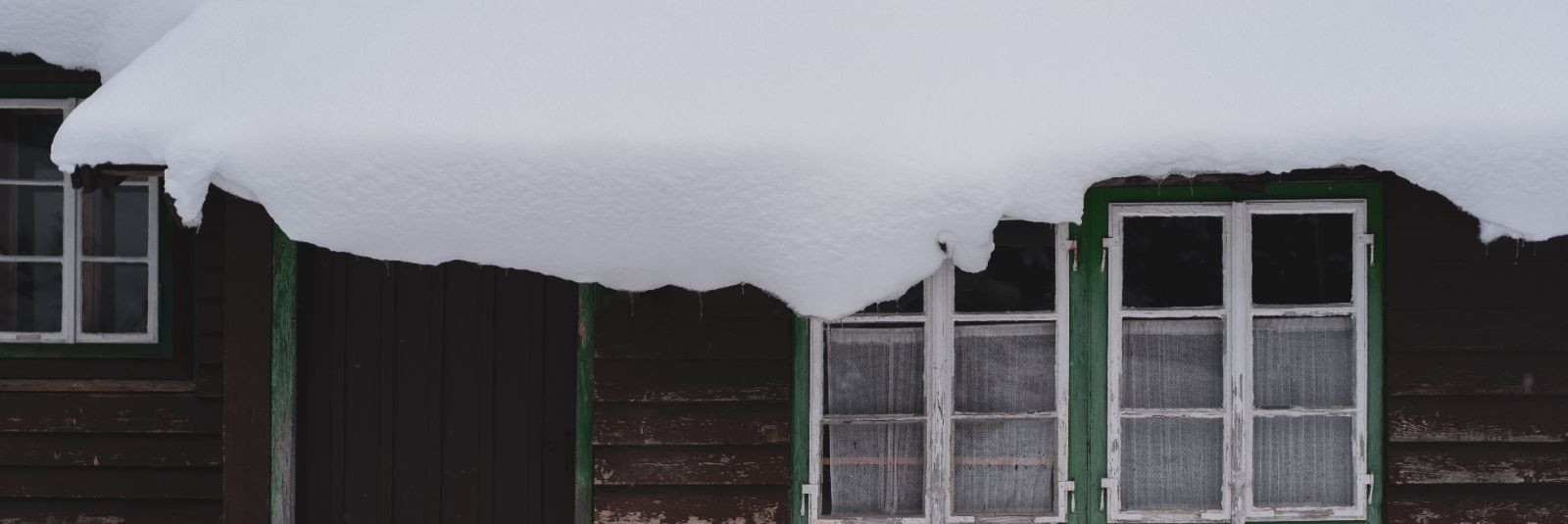 Talve saabudes toob kaasa lume ja jää katuselt eemaldamise vajaduse. See oluline teenus mitte ainult ei taga katuse ohutust, vaid mõjutab ka hoone tervikuna. Jä