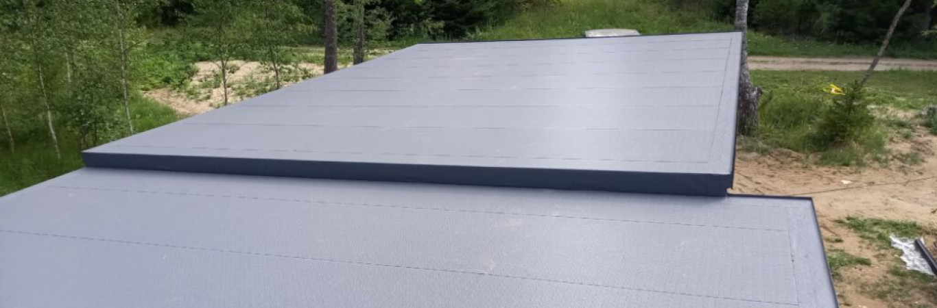 SBS (styrene-butadiene-styrene) ja PVC (polüvinüülkloriid) katusekatted on mõlemad lihtne ja odavam remontida kui näiteks metall- või kivikatuseid.  
 SBS katu