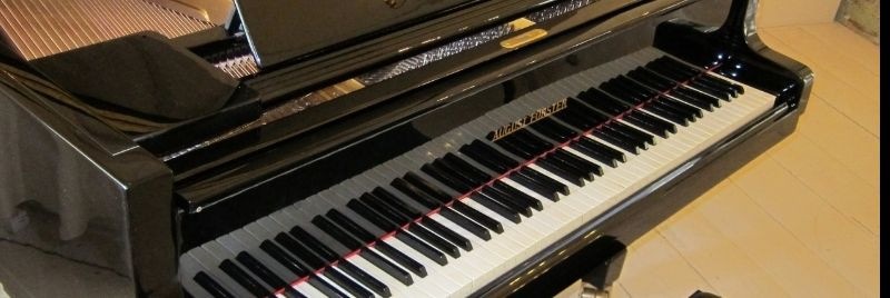 Kas keskküte mõjutab minu klaverit?JAH. Just nagu iga kütteallikas, nii naturaalne kui ka kunstlik. Keskküte kuivatab õhku eriti, mille tagajärjel kaob kogu nii