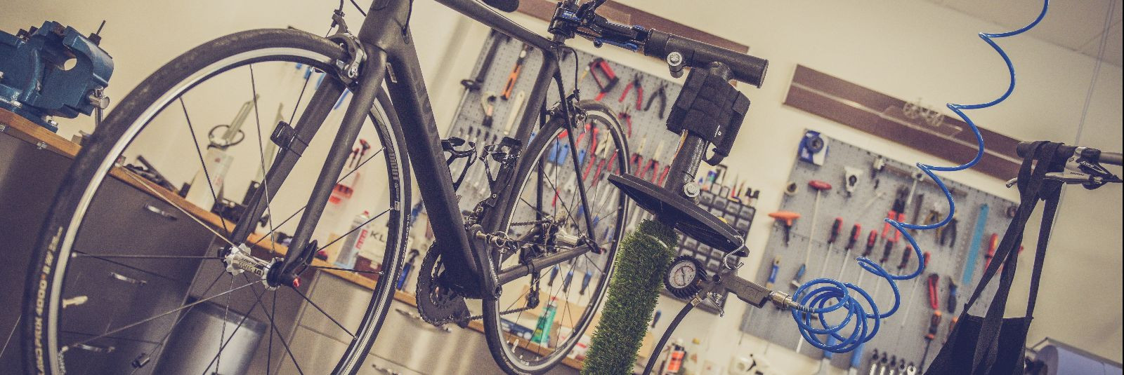Trigon Auto OU soovitab, et iga jalgrattaomanik peaks regulaarselt hooldama oma jalgratast, et tagada ohutu ja mugav sõidukogemus ning pikendada jalgratta kasut