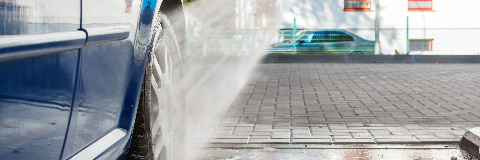 Autoomanikud on sageli teadlikud auto pesemise vajalikkusest, kuid mõnikord võib see tunduda tüütu kohustusena või isegi rahakotti koormavana. Tegelikult on aga
