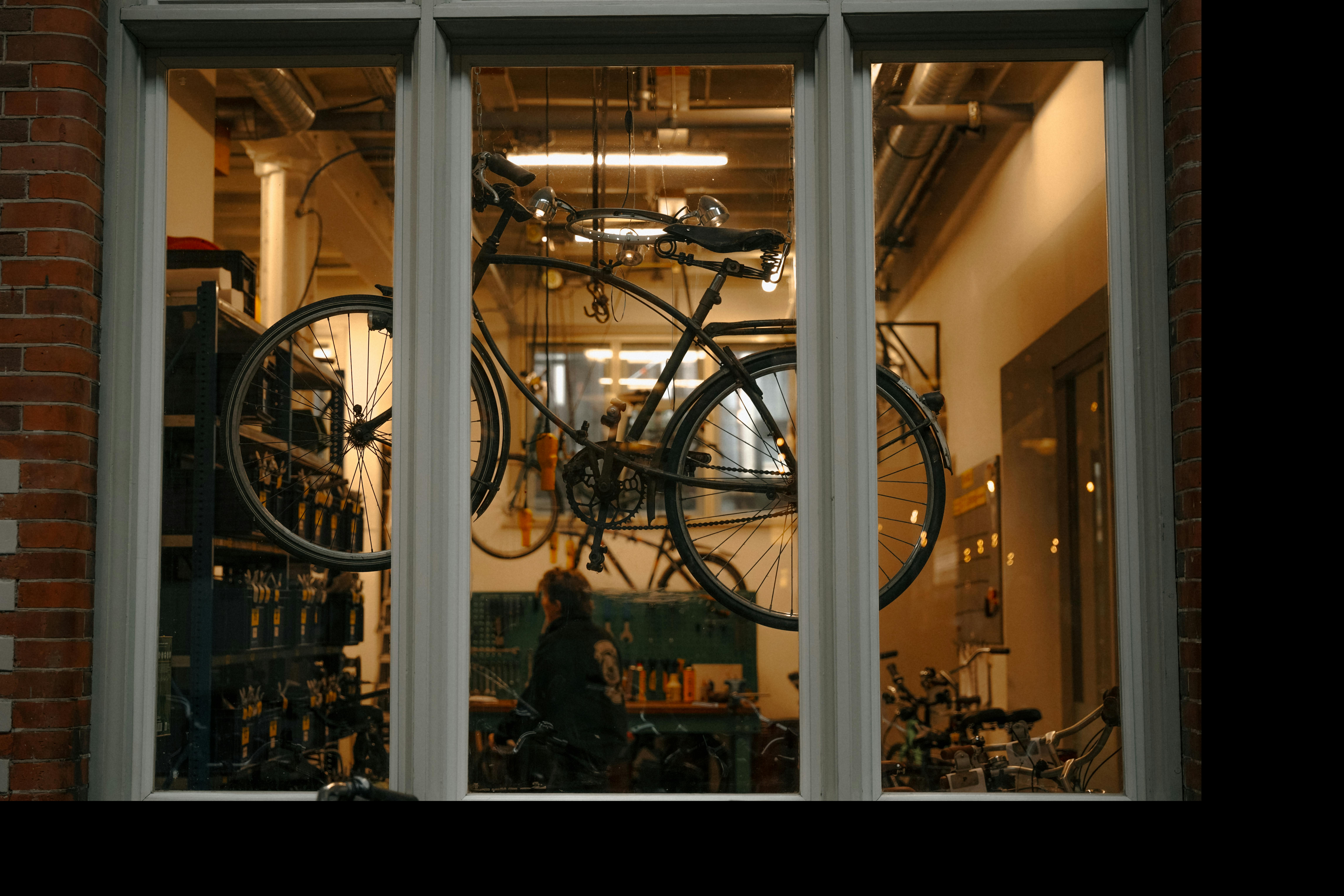 Reliable used bicycles, quick repairs and extensive pre-purchase ...