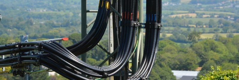 Iga eduka ehitusprojekti nurgakiviks on kvaliteetne elektrijuhtmestik, mille roll ei piirdu ainult valguse süütamise ja pistikupesa käivitamisega. Kvaliteetne e