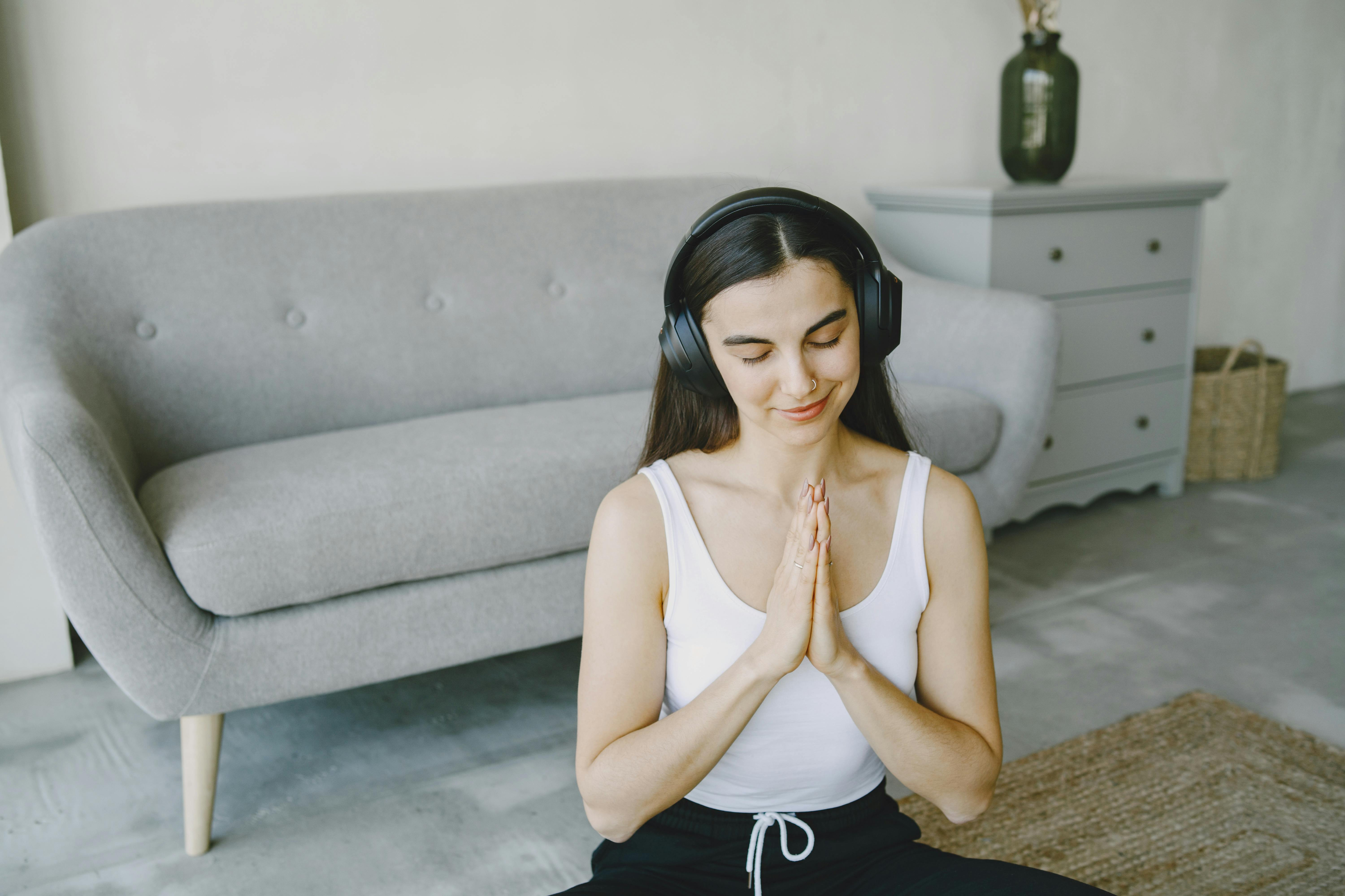 A clear and accessible way to process emotions   < Authorised controlled meditations  offer a practical and systematic approach to relieving emotions and dev