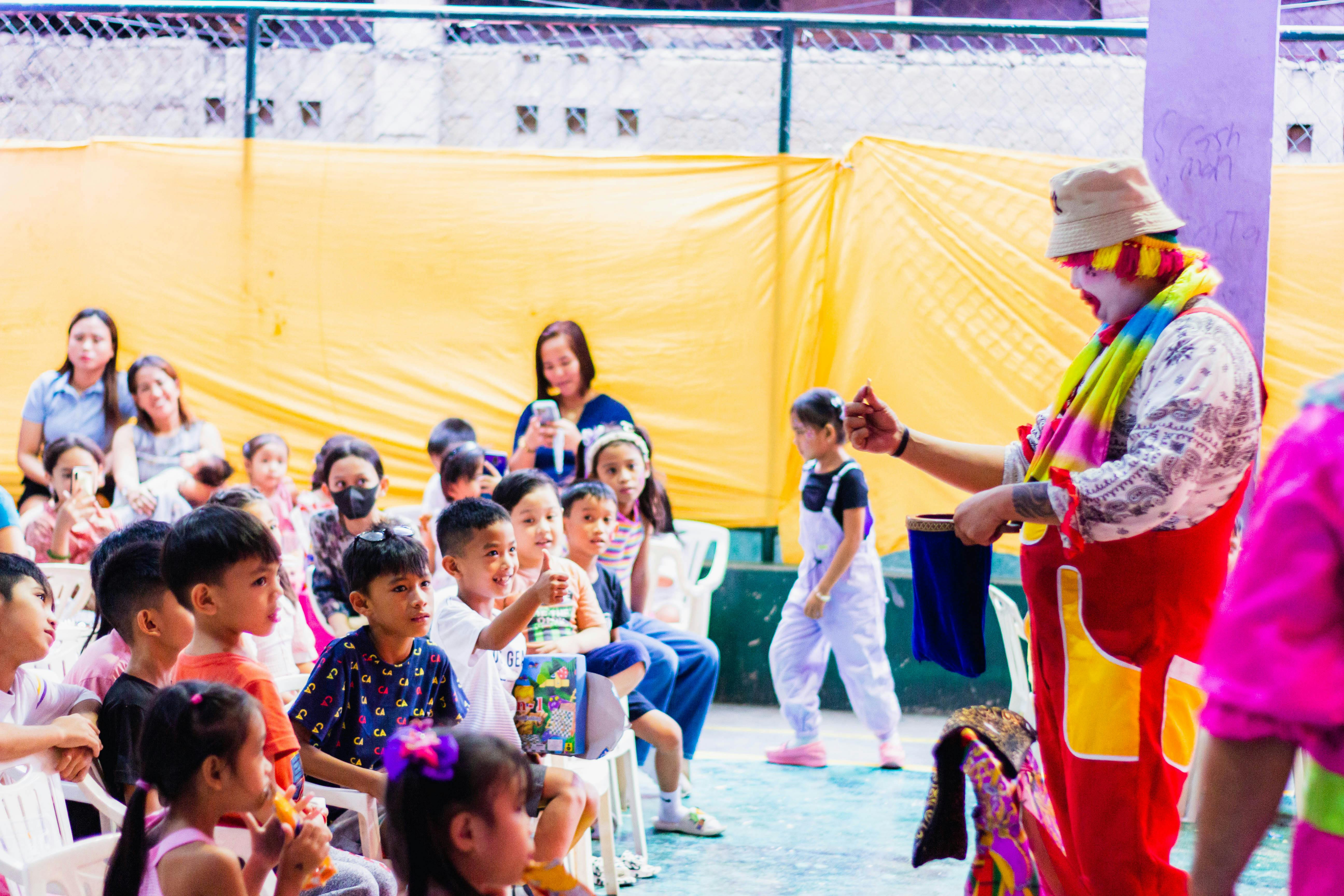 Living mascots  and experienced   party manager  bring joy, leadership and security to the event, making each birthday, kindergarten or school event truly speci