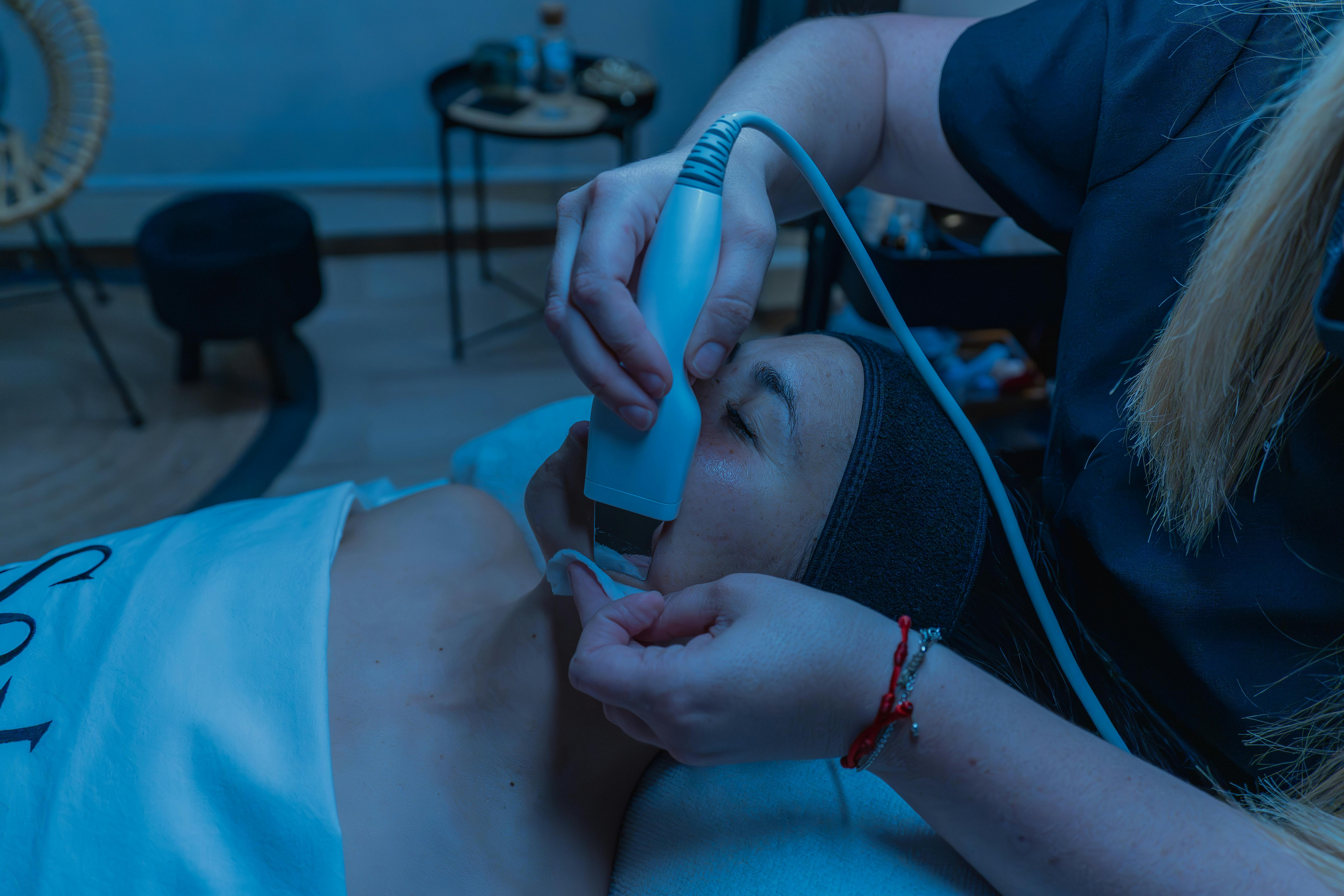 Mesoboost mesoteraapia  kombineerib tipptasemel ETM-tehnoloogia ja kontsentreeritud aktiivained, et saavutada nähtavalt parem jume ja tugevdatud nahastruktuur. 