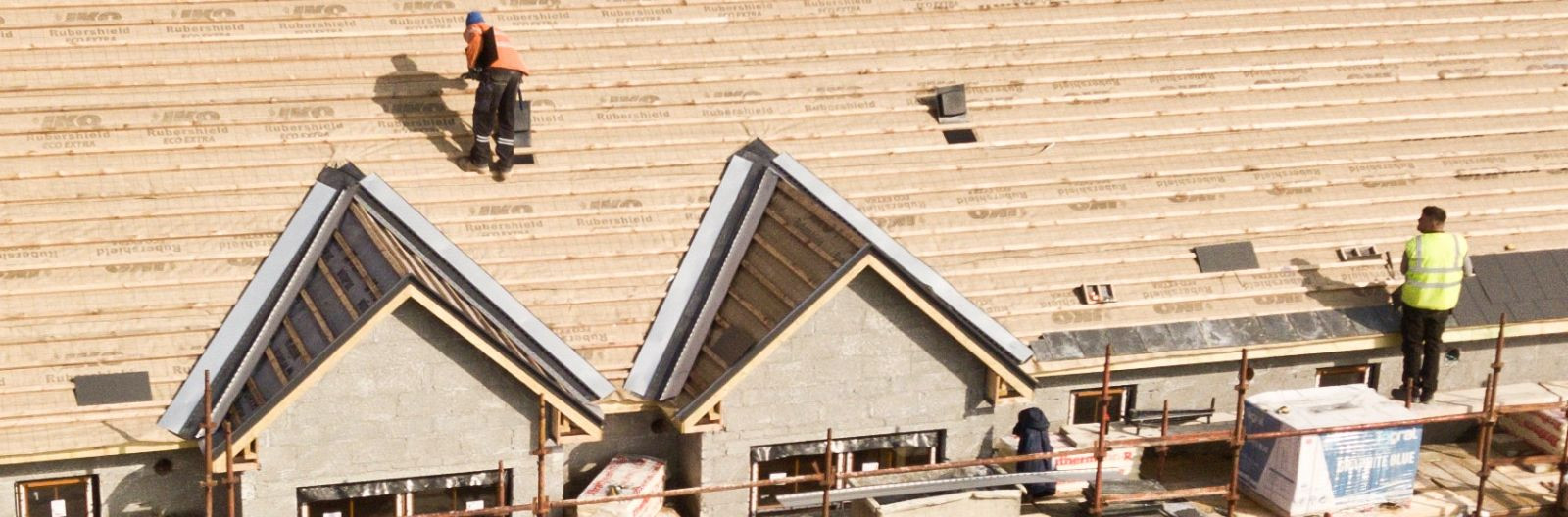 Kui ehitad oma kodu, on üks olulisemaid otsuseid, mida pead tegema, valik katusekattematerjali kohta. Õige katusekattematerjali valimine võib tagada maja turval