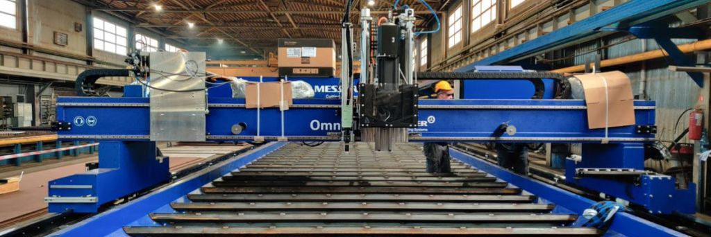 The installation of a new plasma cutting machine is in full swing at Elme Metall\'s Klaipėda service center. The new machine is set to be operational in July of