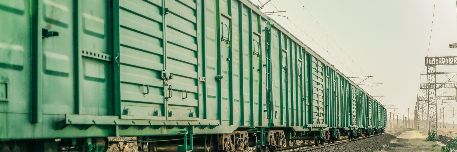 Ohutu ja usaldusväärne kaubavedu raudteel on ülioluline nii kaubavedajate kui ka nende klientide jaoks. Maardu Raudtee on oma kaubaveo teenuste pakkumisel alati