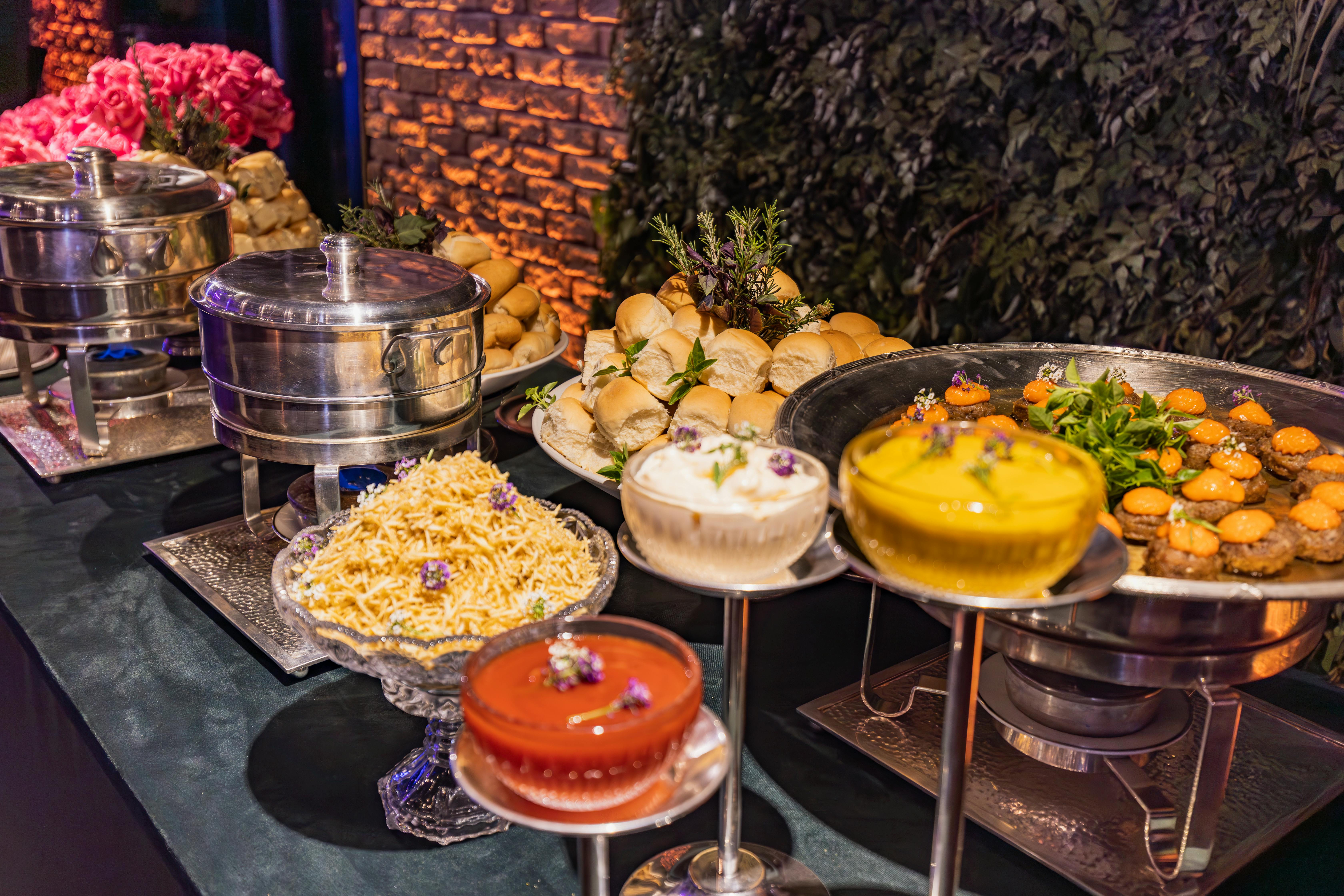 Peolaud  creates a firm and solemn beginning for each event. A well-prepared menu helps to provide guests with a rich selection where  cold table ,  hot dishes 