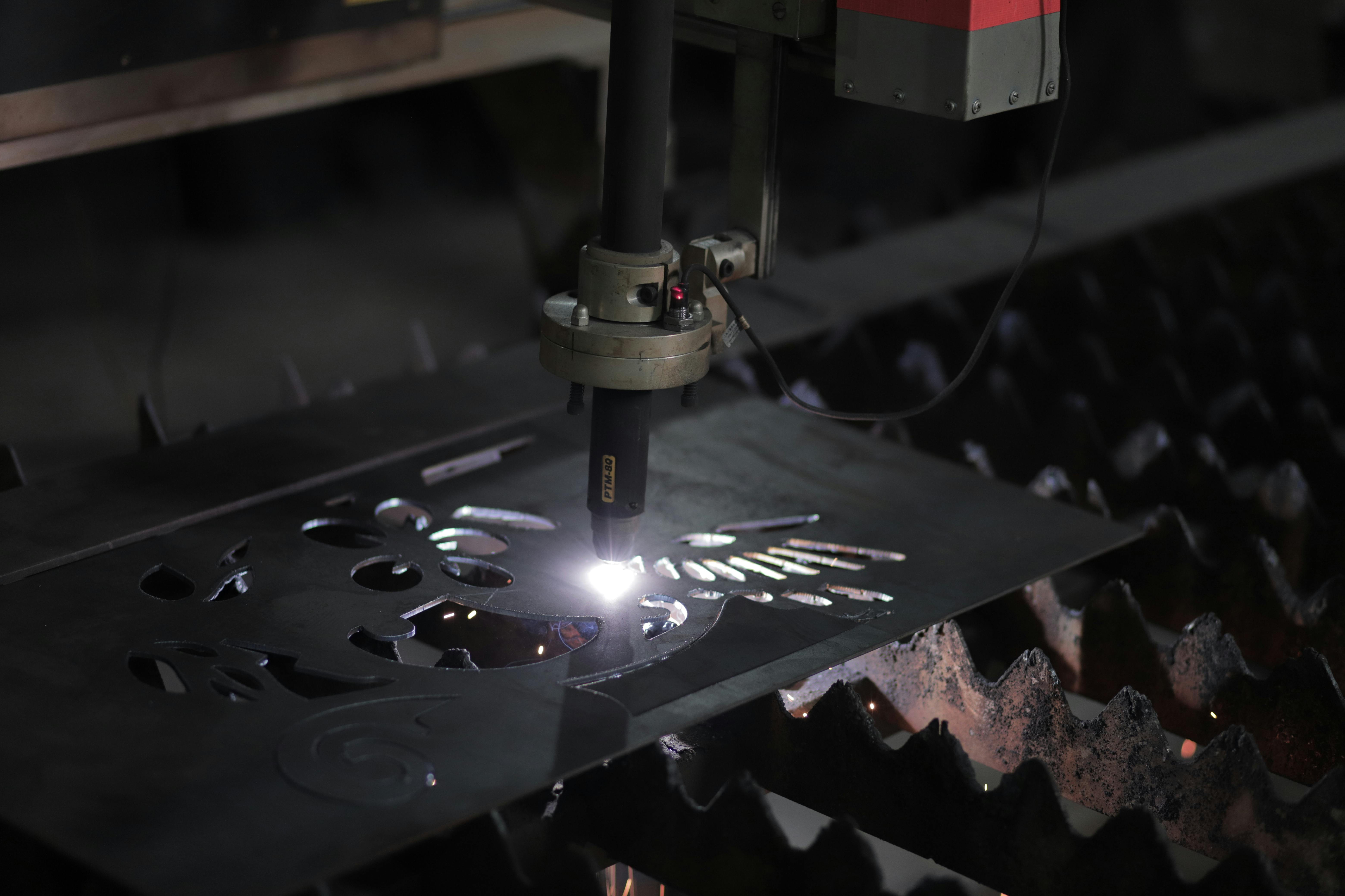 Plasma cutting is a fast, accurate and effective solution for metal processing, when high-quality cutting results and reliable setting are important. Properly s