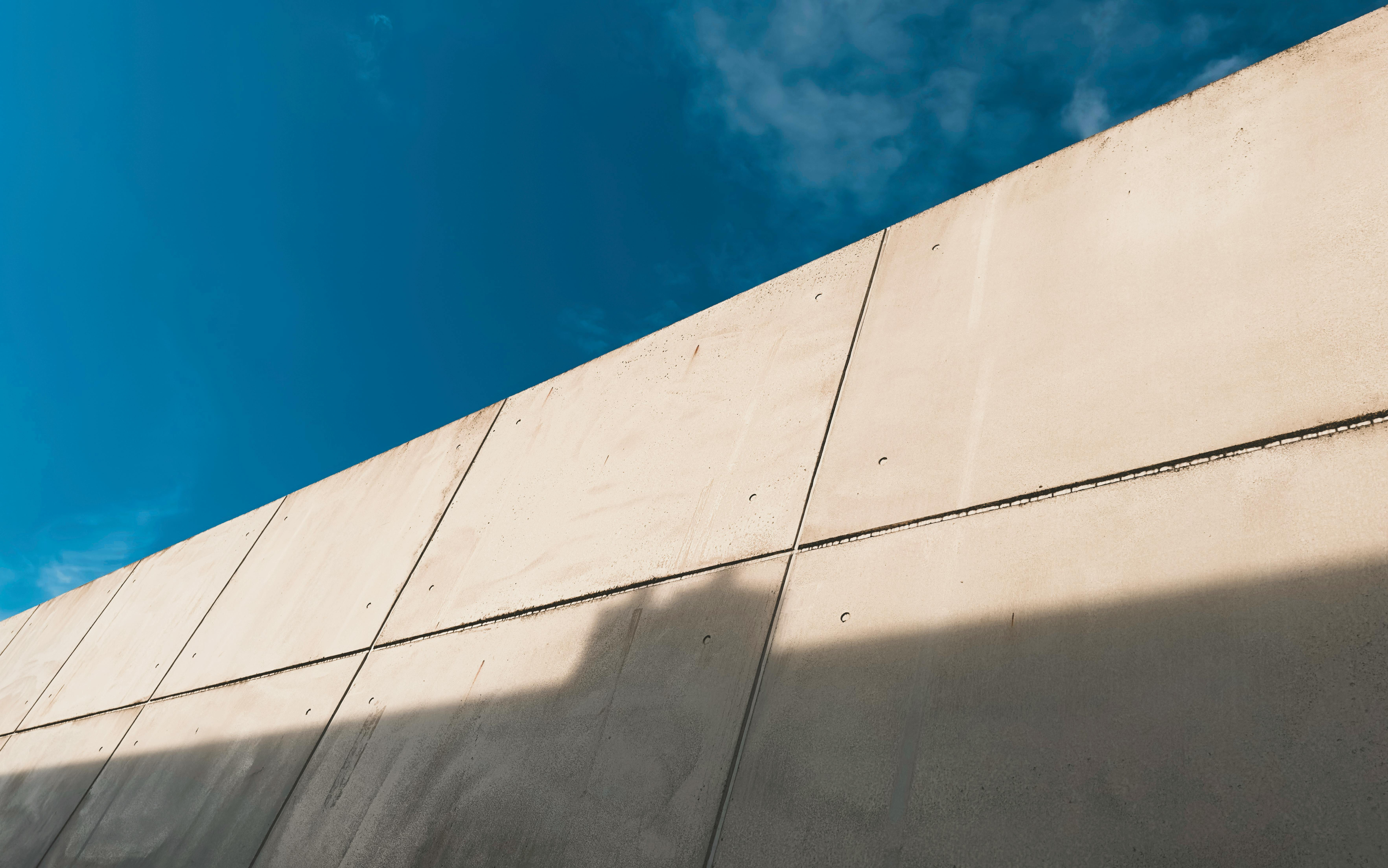 Full solution from the design and production of pre-fabricated concrete elements to the production of moulds, preparation of concrete mixtures and strict qualit