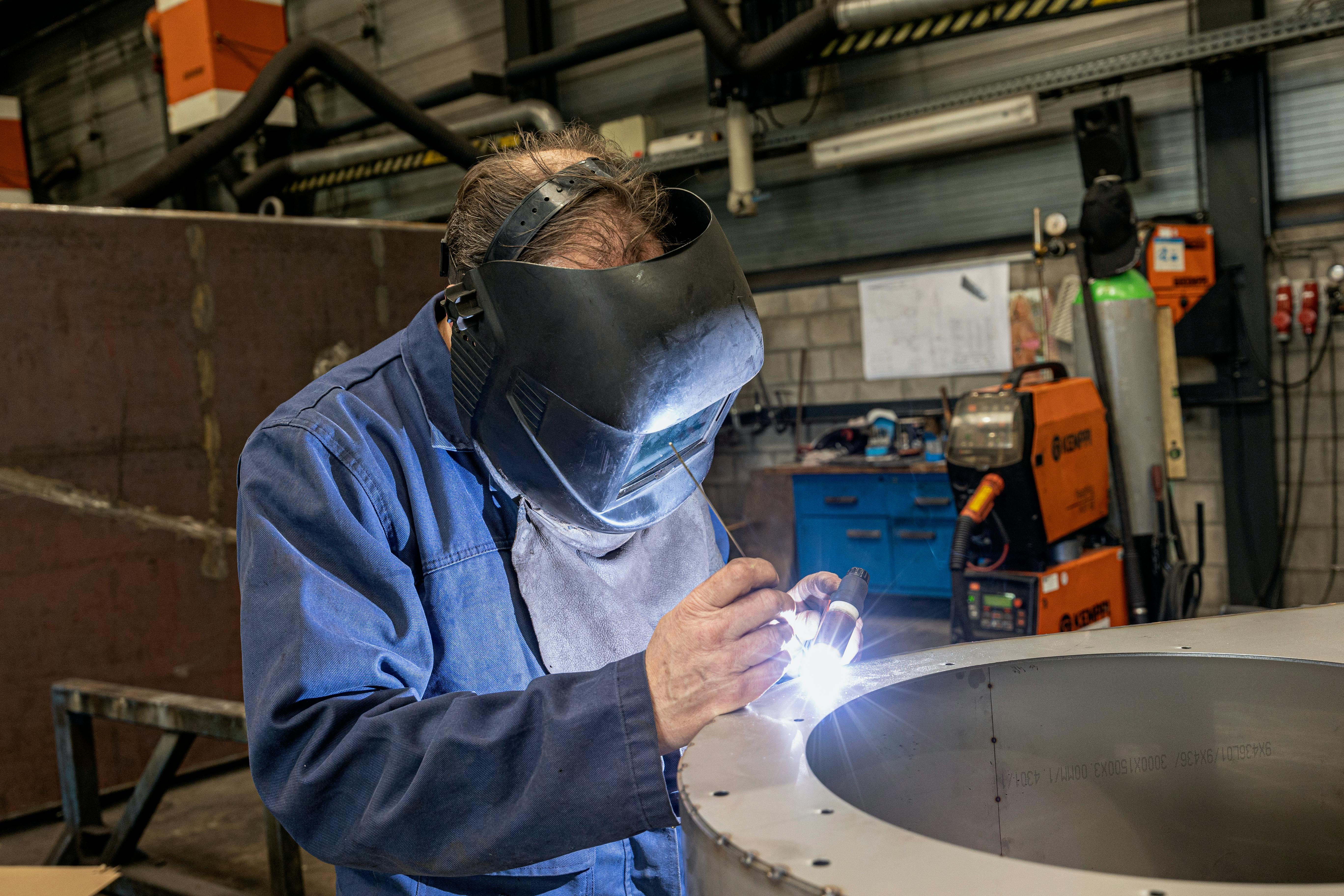 Quality welding   is the basis for durable, accurate and visually correct metal connections. Whether the aim is to make a new detail, improve the existing struc