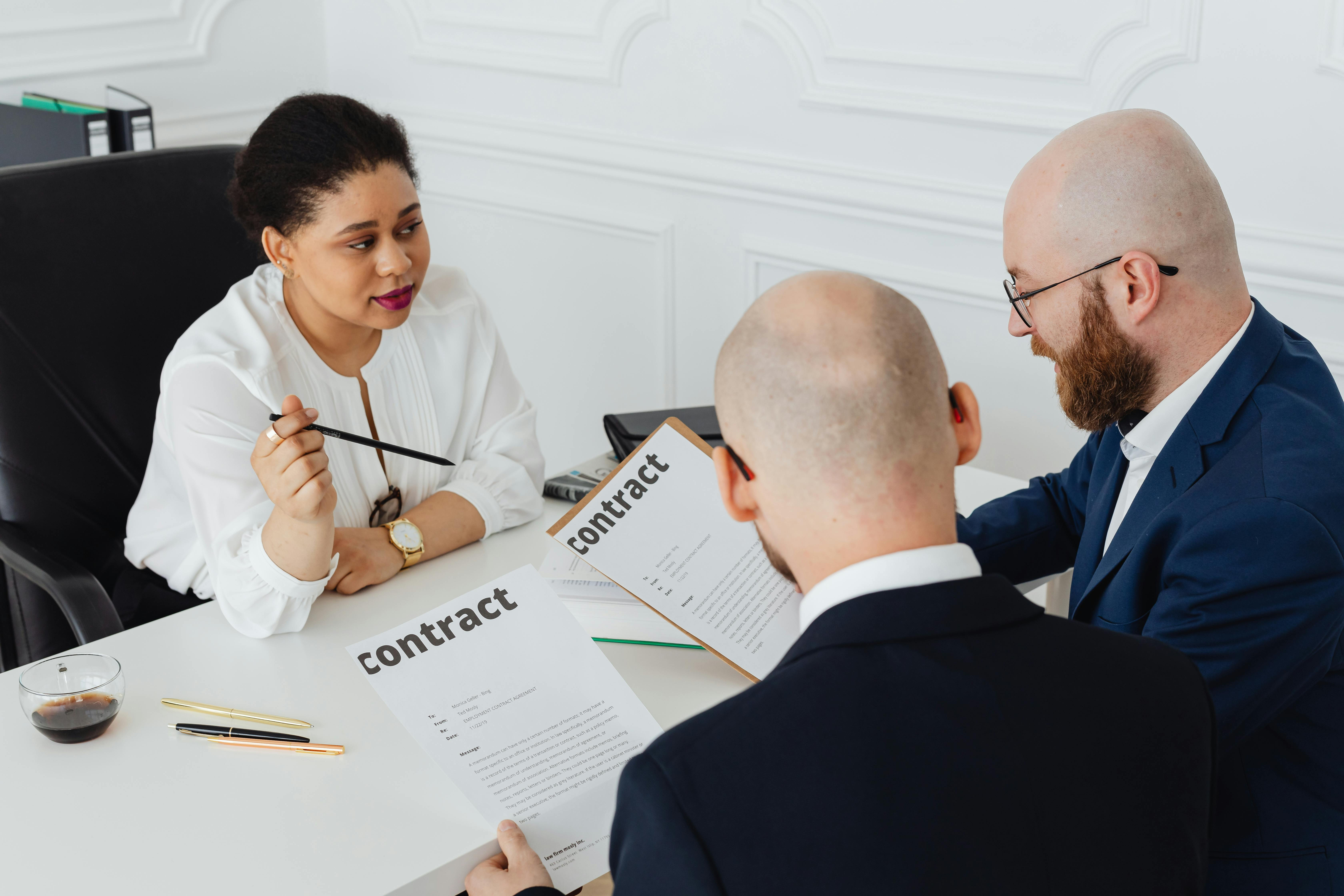 Agreements mediation  provides a structured, risk-controlled and results-oriented solution for reaching agreements. The service combines parties, speeds up deci