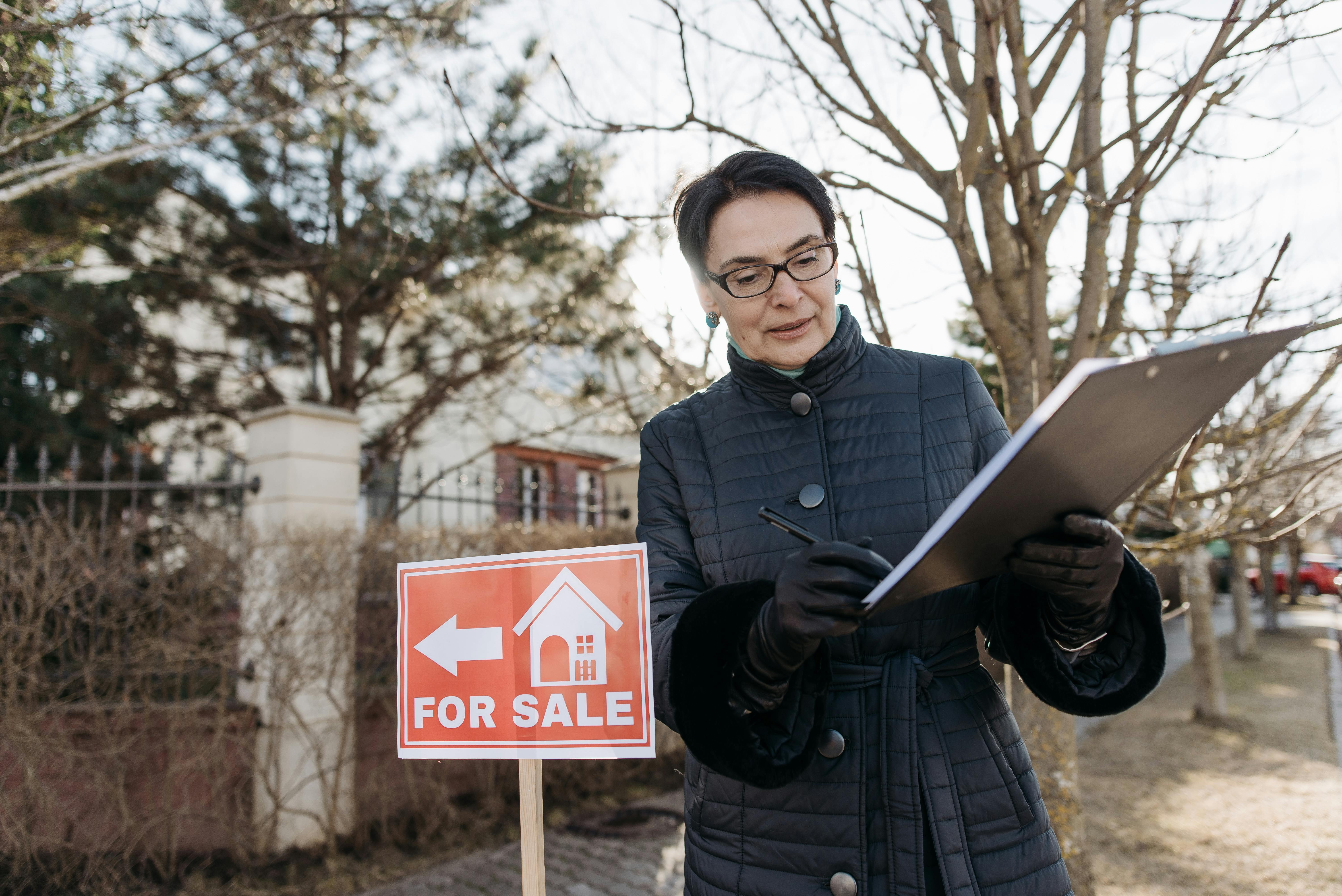 Sale of immovable property  is a decision that affects both time, money and peace of mind. A well-managed sales process helps to achieve a better price, reduce 