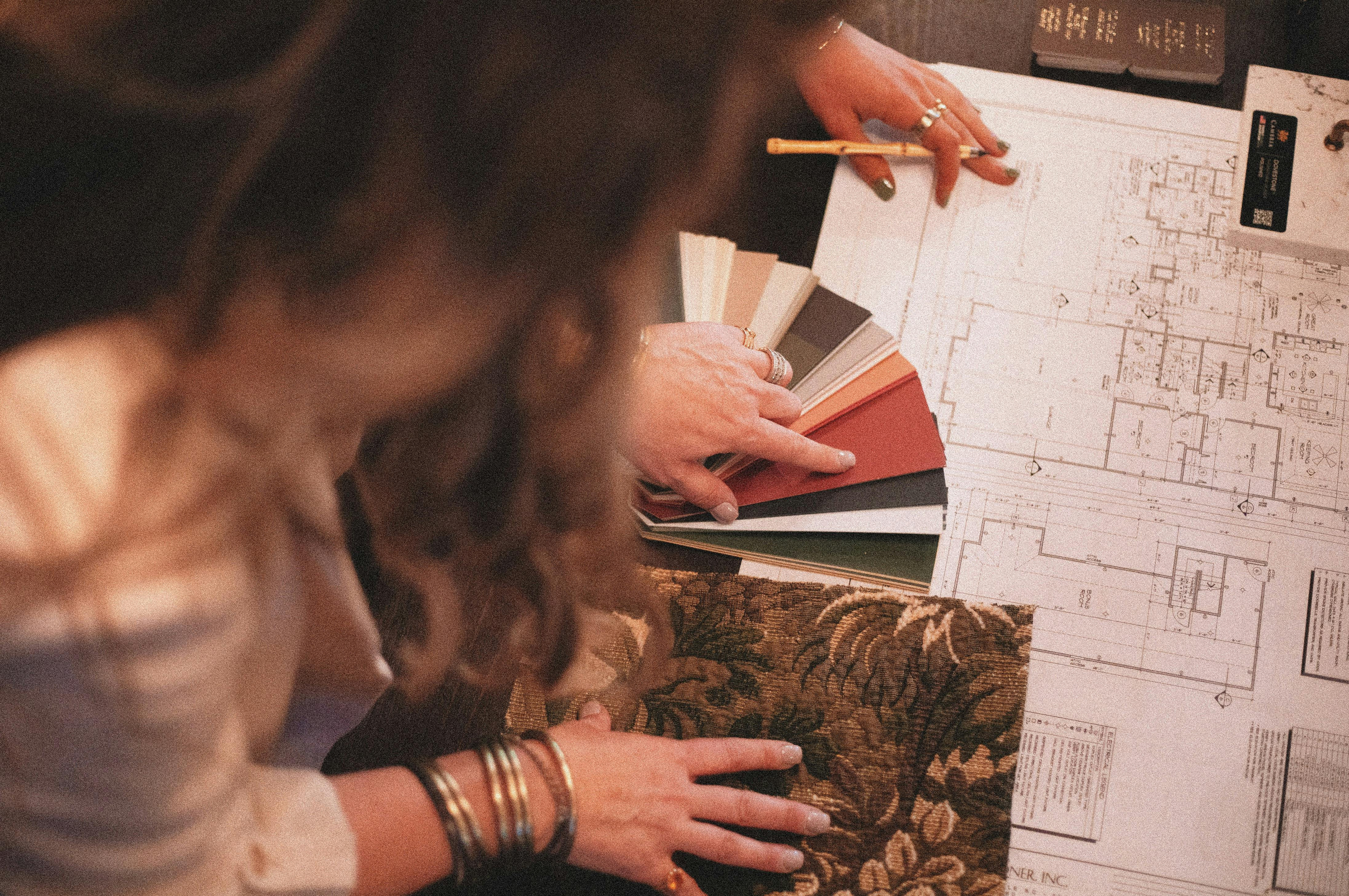 Hästi läbimõeldud sisustuslahendus  muudab ruumi rohkemaks kui lihtsalt ilusaks interjööriks. See loob keskkonna, mis toetab igapäevaelu, peegeldab soovitud sti