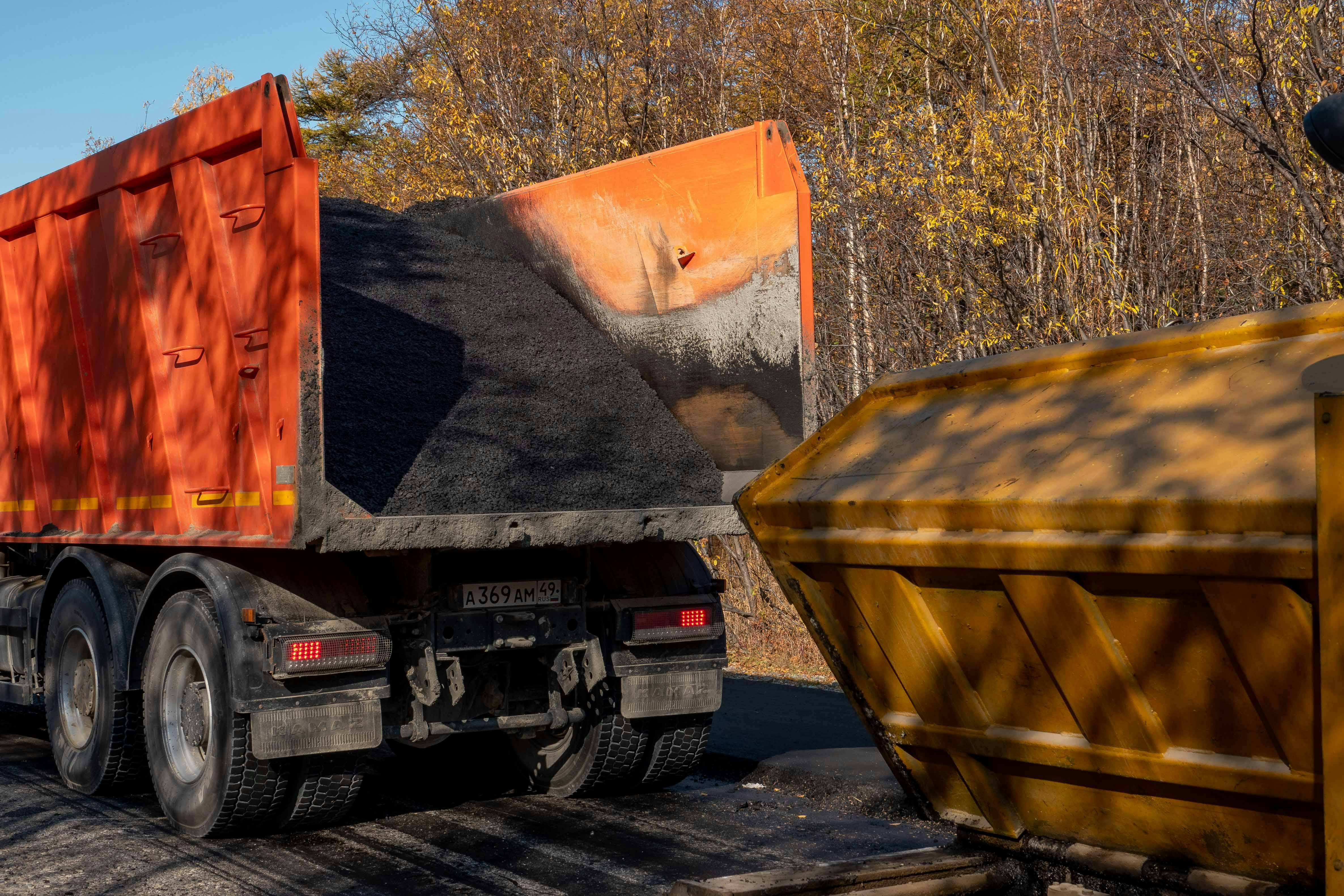 Deliveries: Reliable response to challenges of supply of asphalt ...