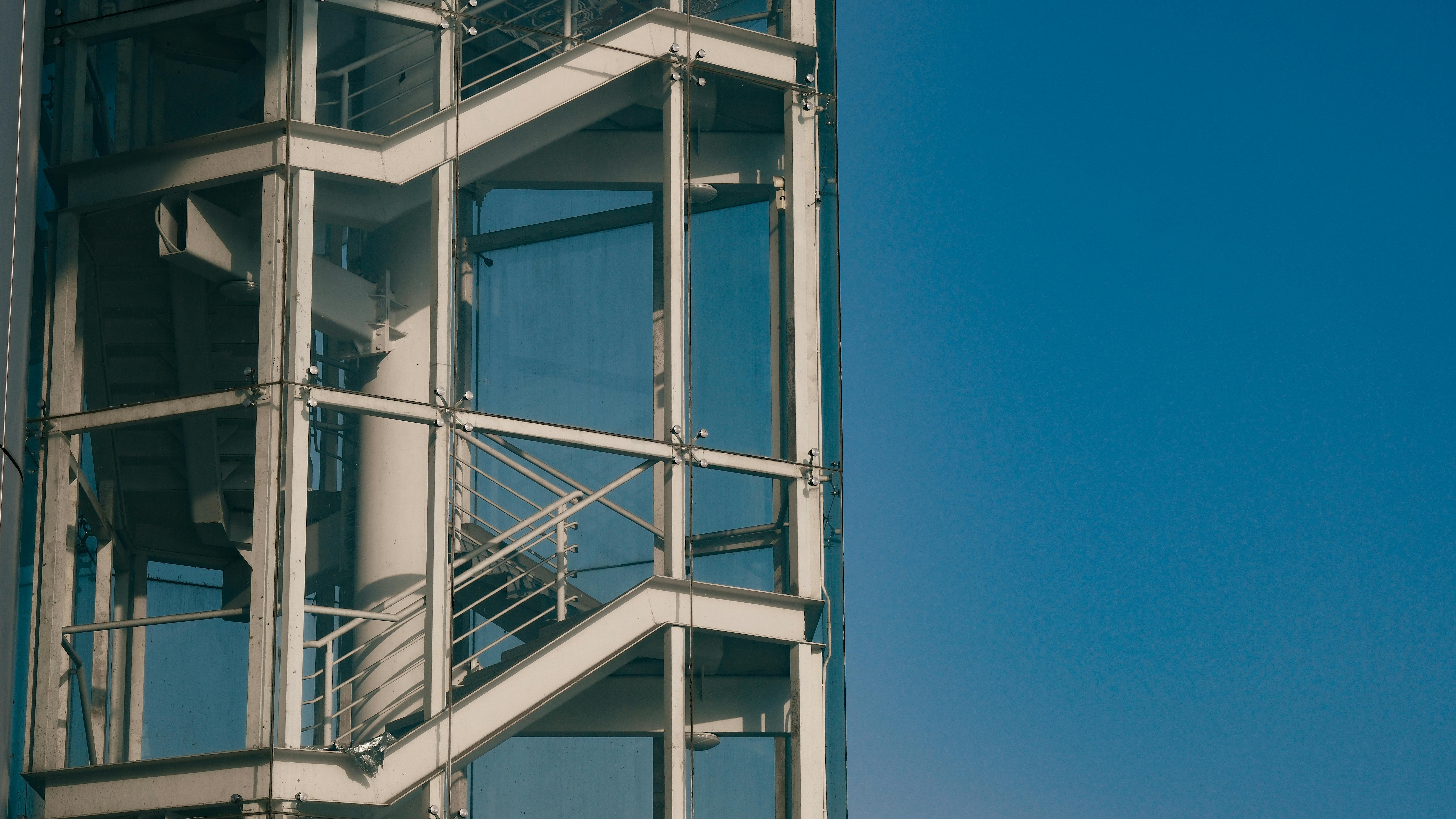 Security and aesthetics go hand in hand     Trape and balcony barriers  provide reliable protection and increase the visual value of the room. Glass barriers cr