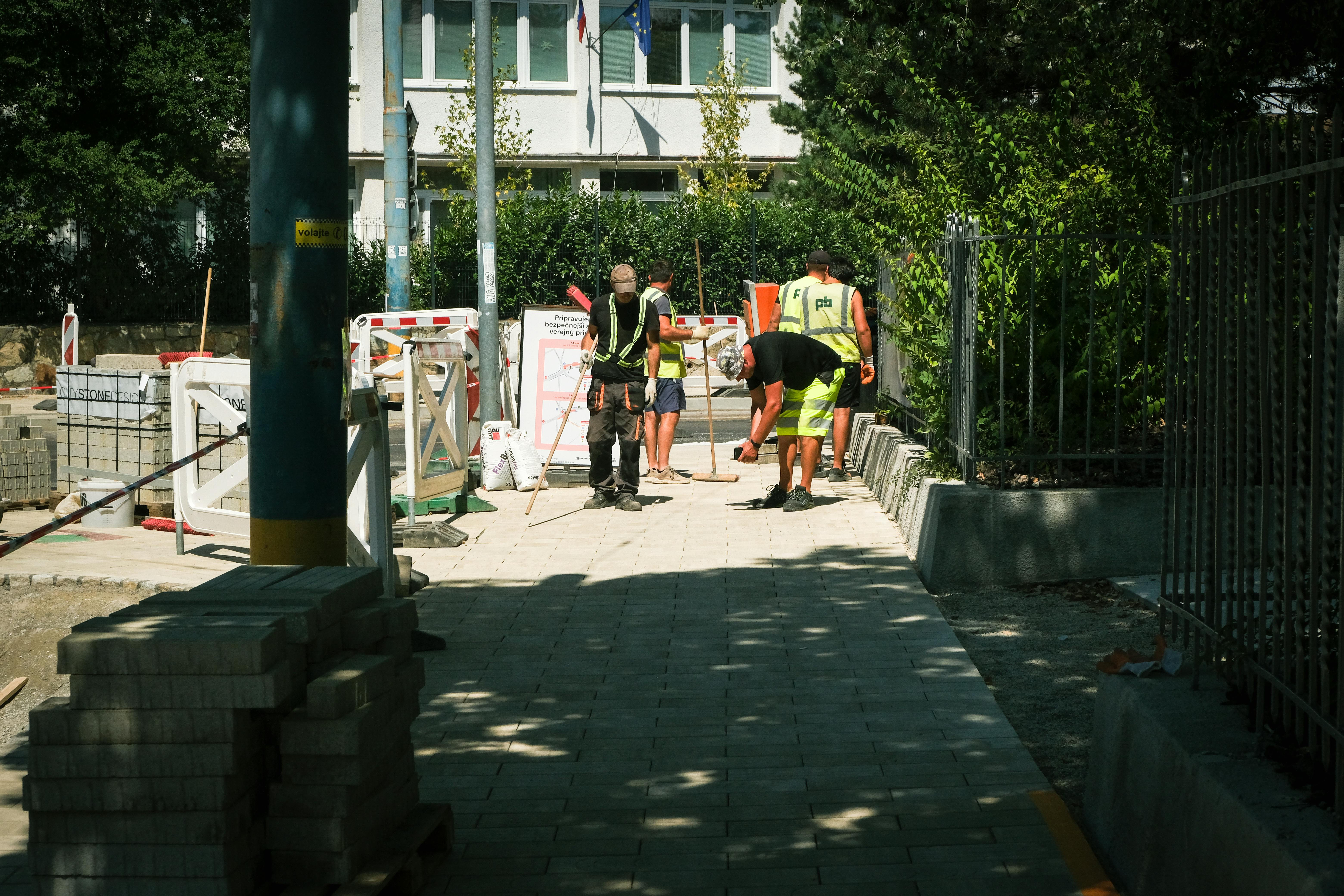 Stone installation   offers a comprehensive solution for street stones and small-scale road works: from material selection and precise design planning to profes