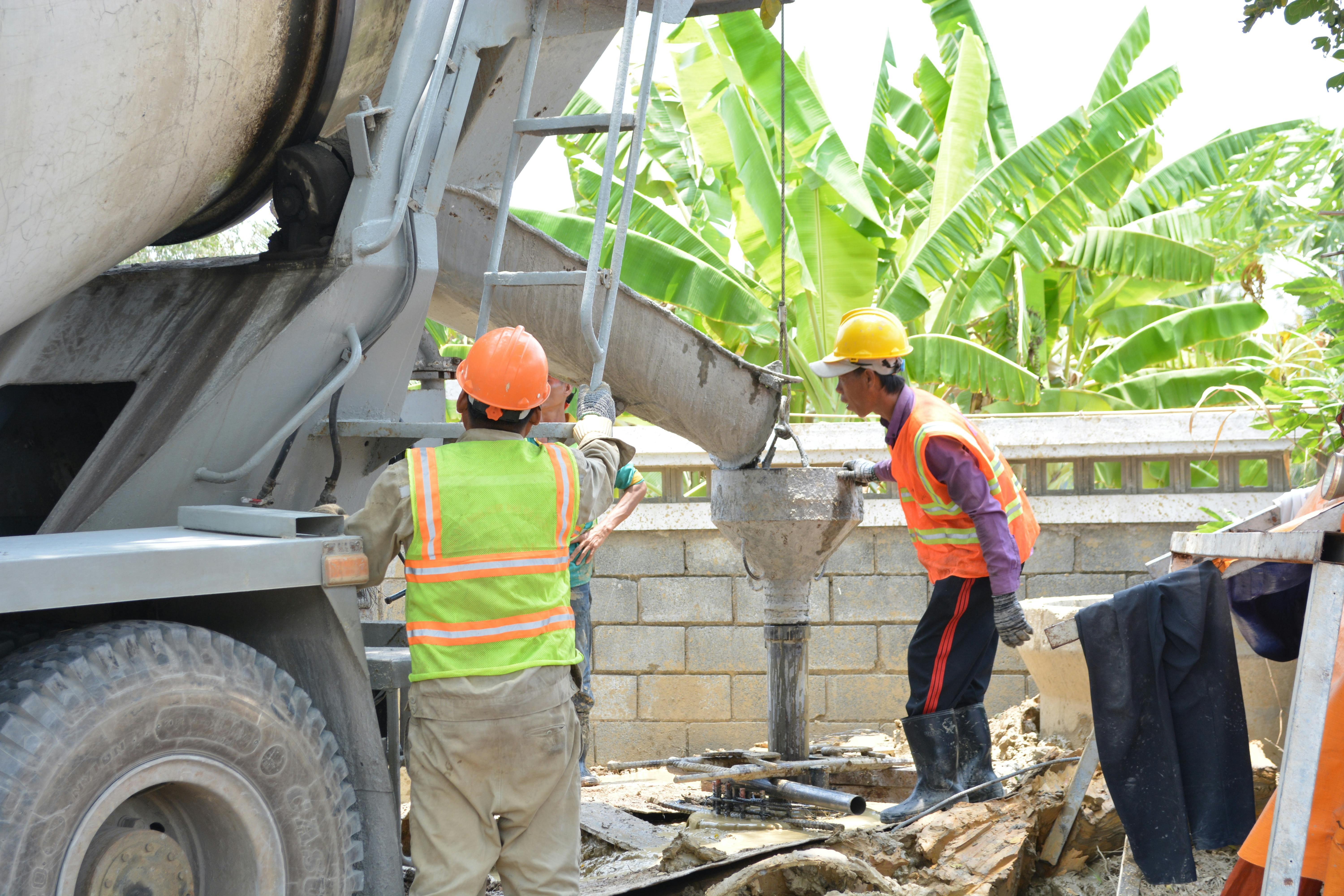 Strong foundation and comprehensive technology systems solution    < Strong foundation   and correctly installed technology systems ensure the long-lasting, 