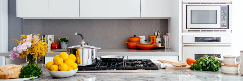 Tee oma köögi töö lihtsamaks meie laia valiku köögiseadmetega, mis võimaldavad valmistada imelisi roogasi