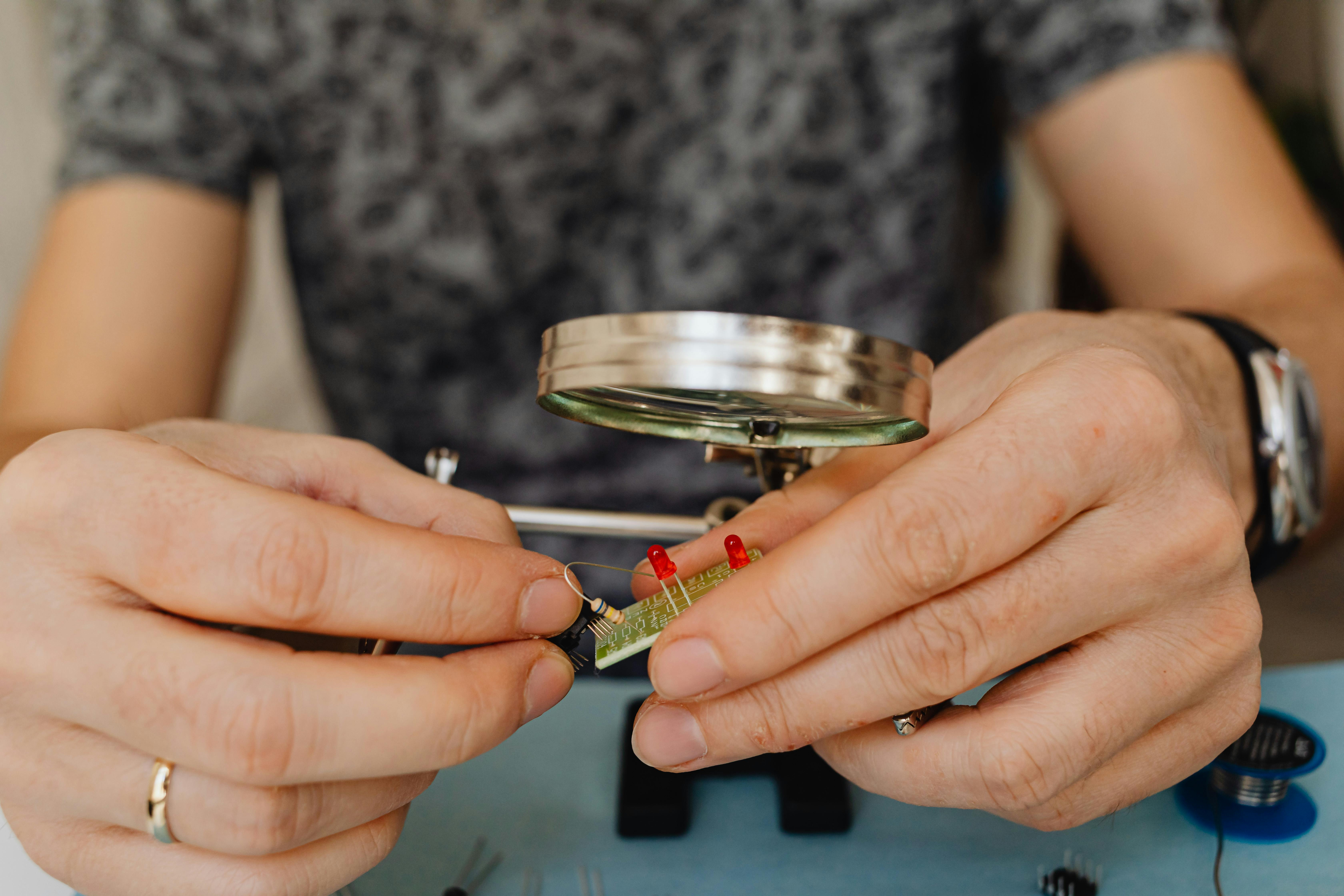 Teer repair  helps to restore the reliability of the device if the screen does not show a picture, the television does not start or the software malfunction int