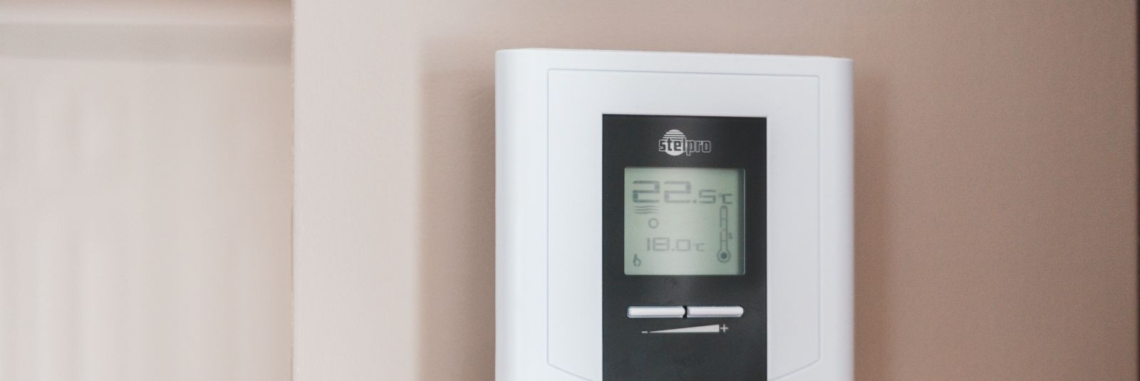 Ventilatsioonisüsteem ei taga mitte ainult head õhukvaliteeti, vaid aitab ka hoida ruumiideaalset temperatuuri. Ventilatsioonisüsteemi abil on võimalik reguleer