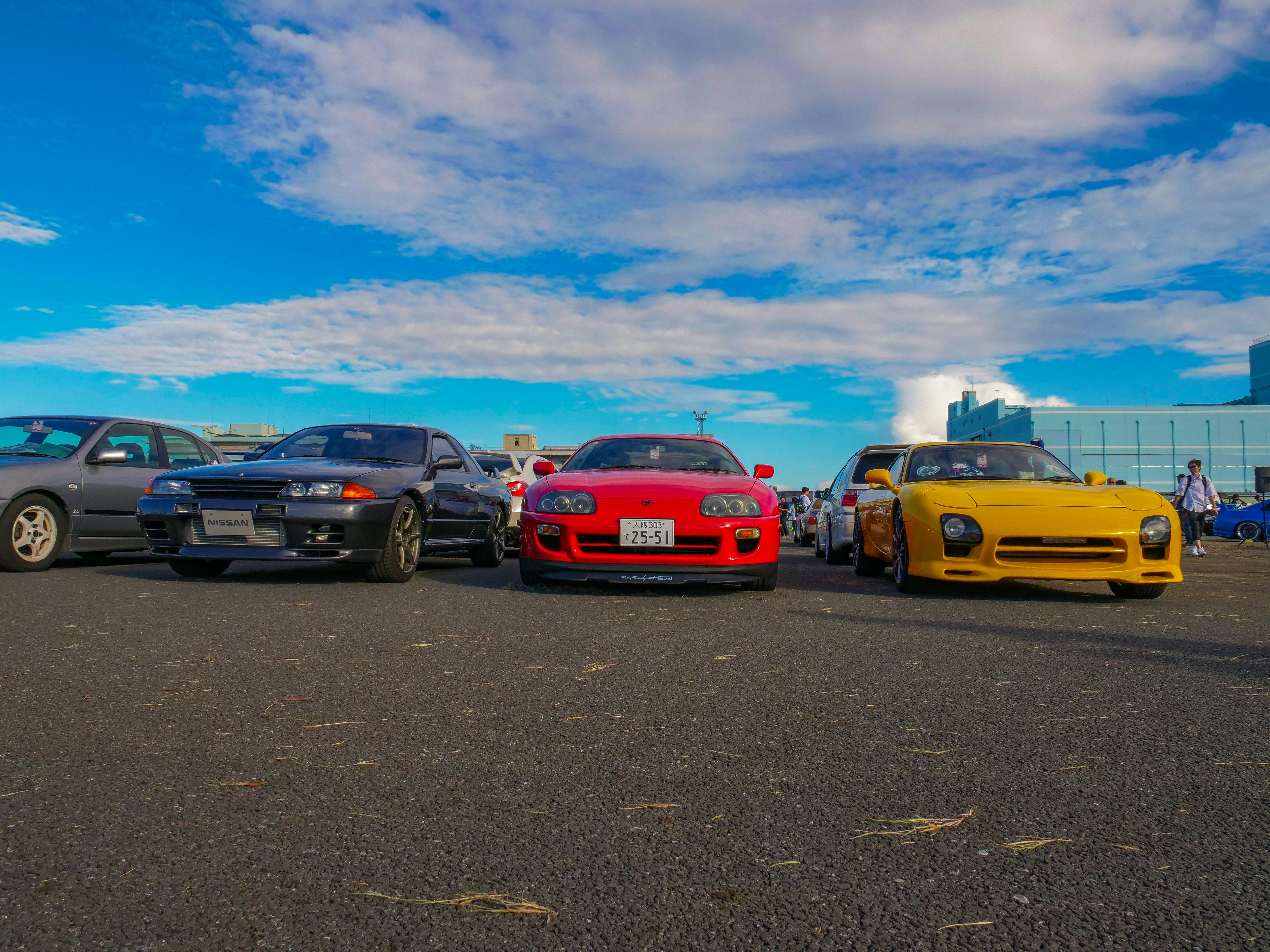 Auto-optional  concentrates the opportunity for car enthusiasts and demanding buyers to find something more than a normal daily vehicle. Focus is  Japanese impo