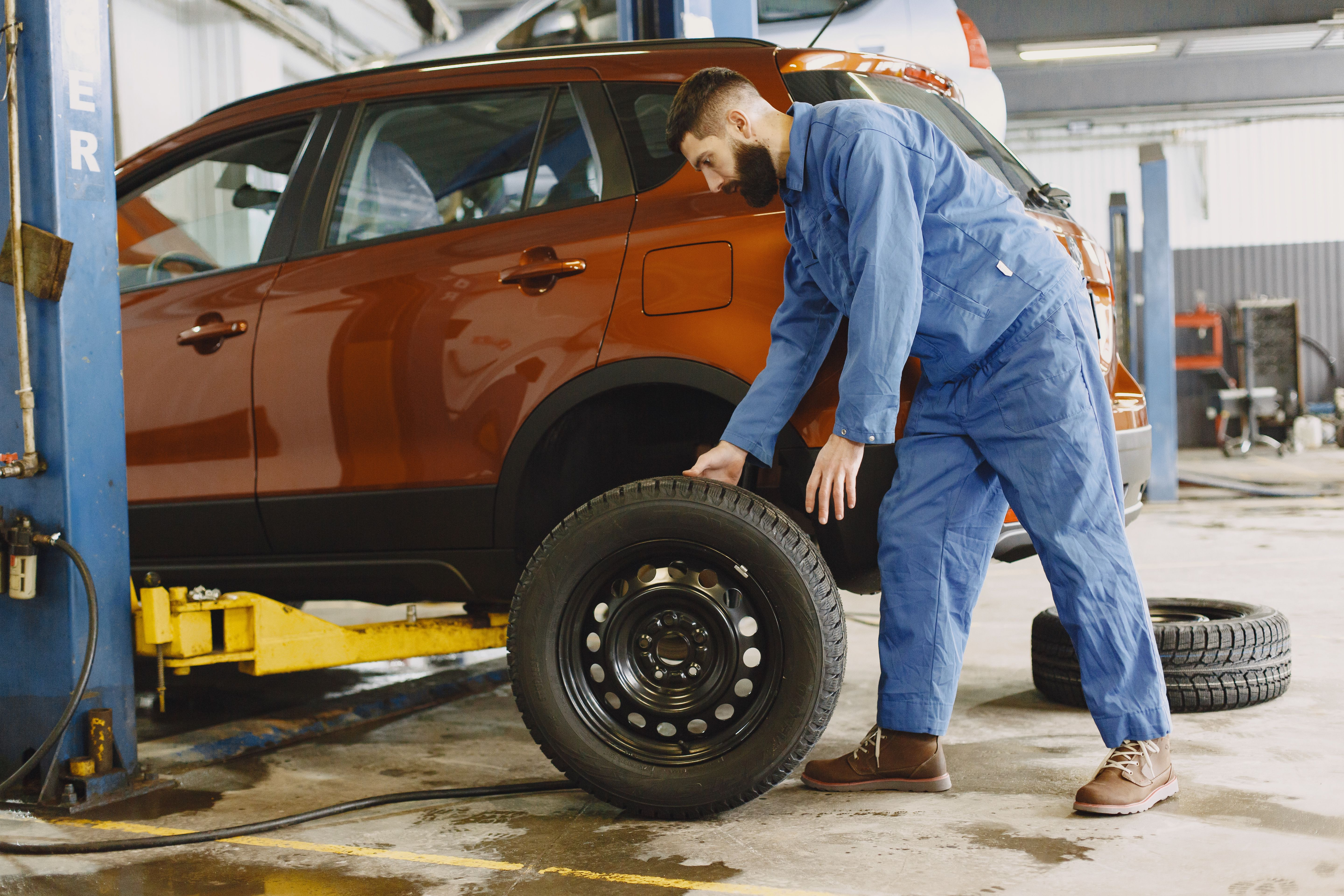 The centre   combines all the essentials that one driver needs to buy, sell and maintain tyres and wheels. If the purpose is to find suitable  tyres , high qual