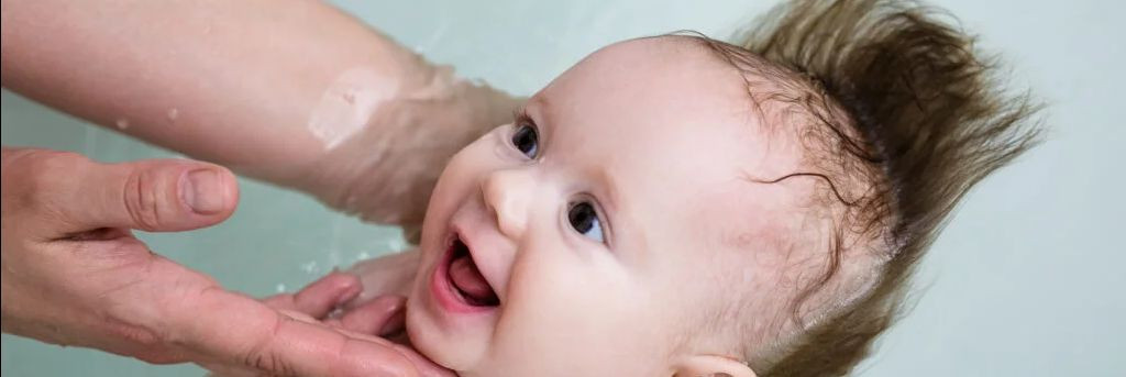 Ujumine on beebidele ja väikelastele suurepärane tegevus, mis ...