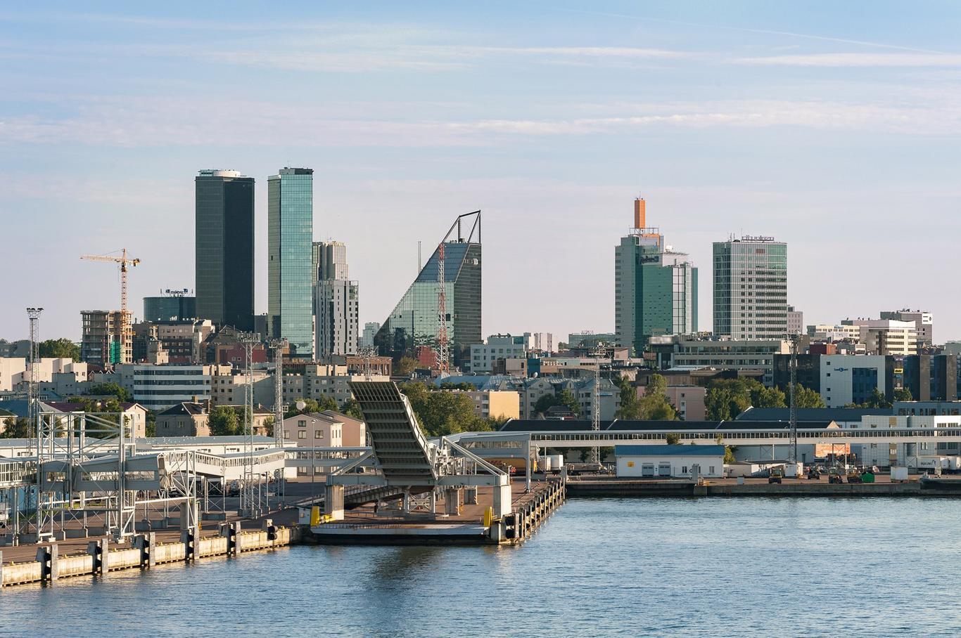 Erinevate firmade kaudu Margus Linnamäe le kuuluv AXIS UPI OÜ on hädas Tallinna linnaga, mis ei kinnitanud Järvevana tee ja Ülemiste järve vahel oleva kinnis